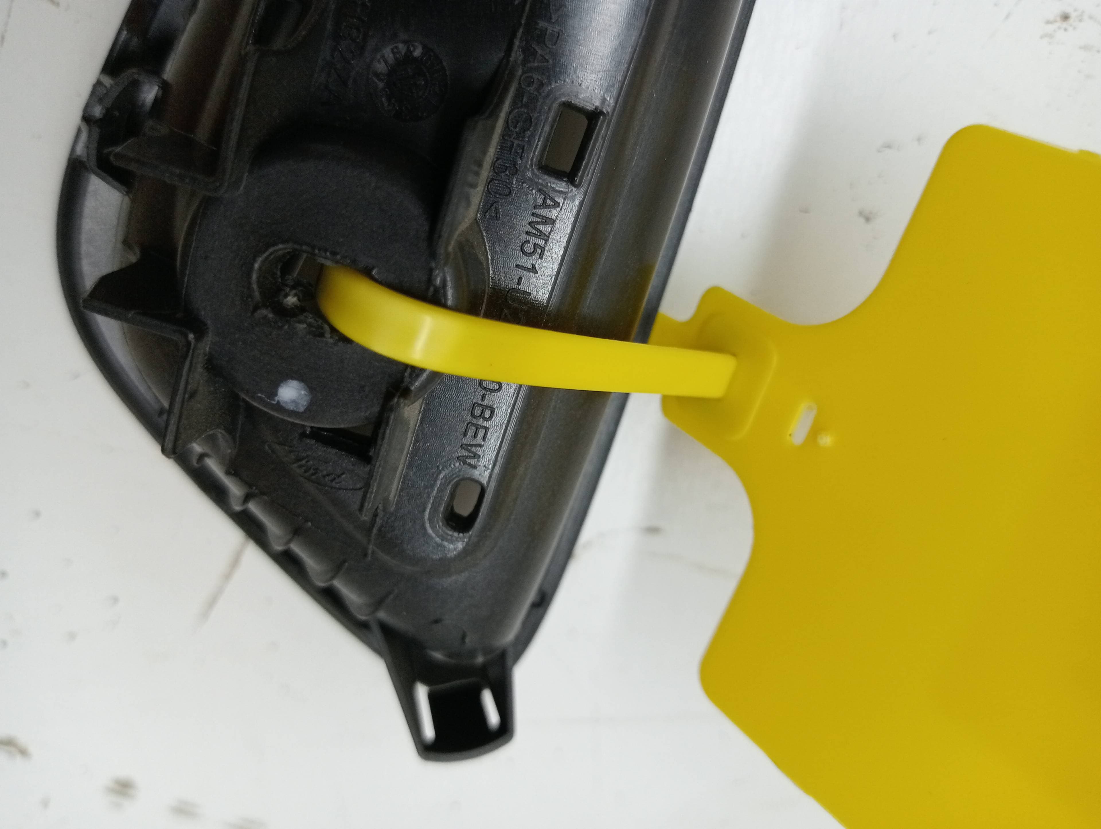 Maneta interior trasera derecha FORD FOCUS LIM 2