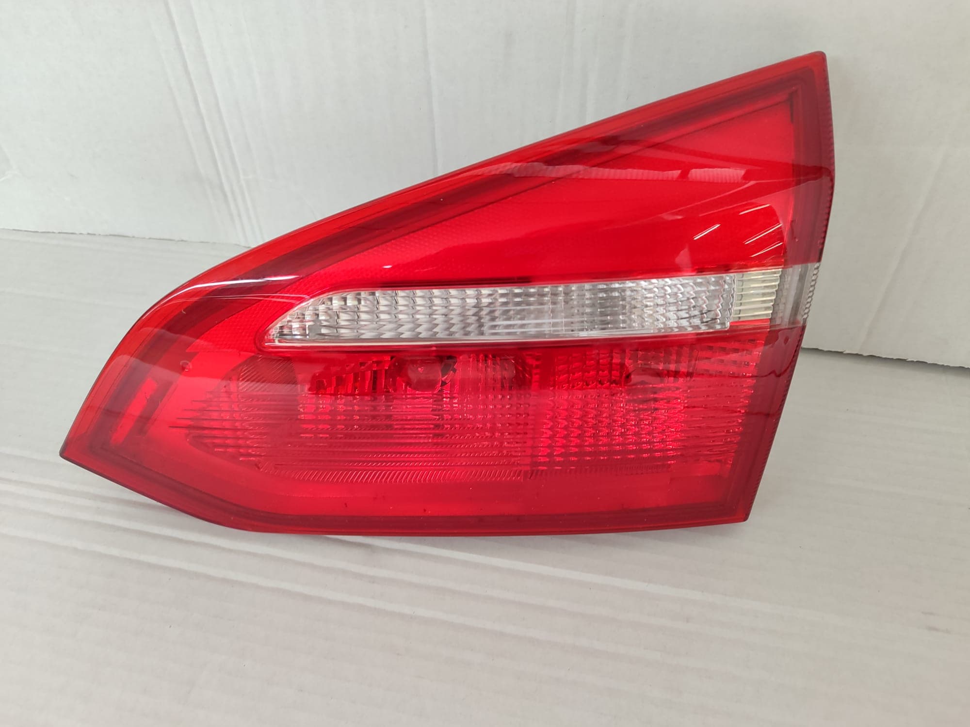 Piloto trasero derecho interior FORD FOCUS LIM