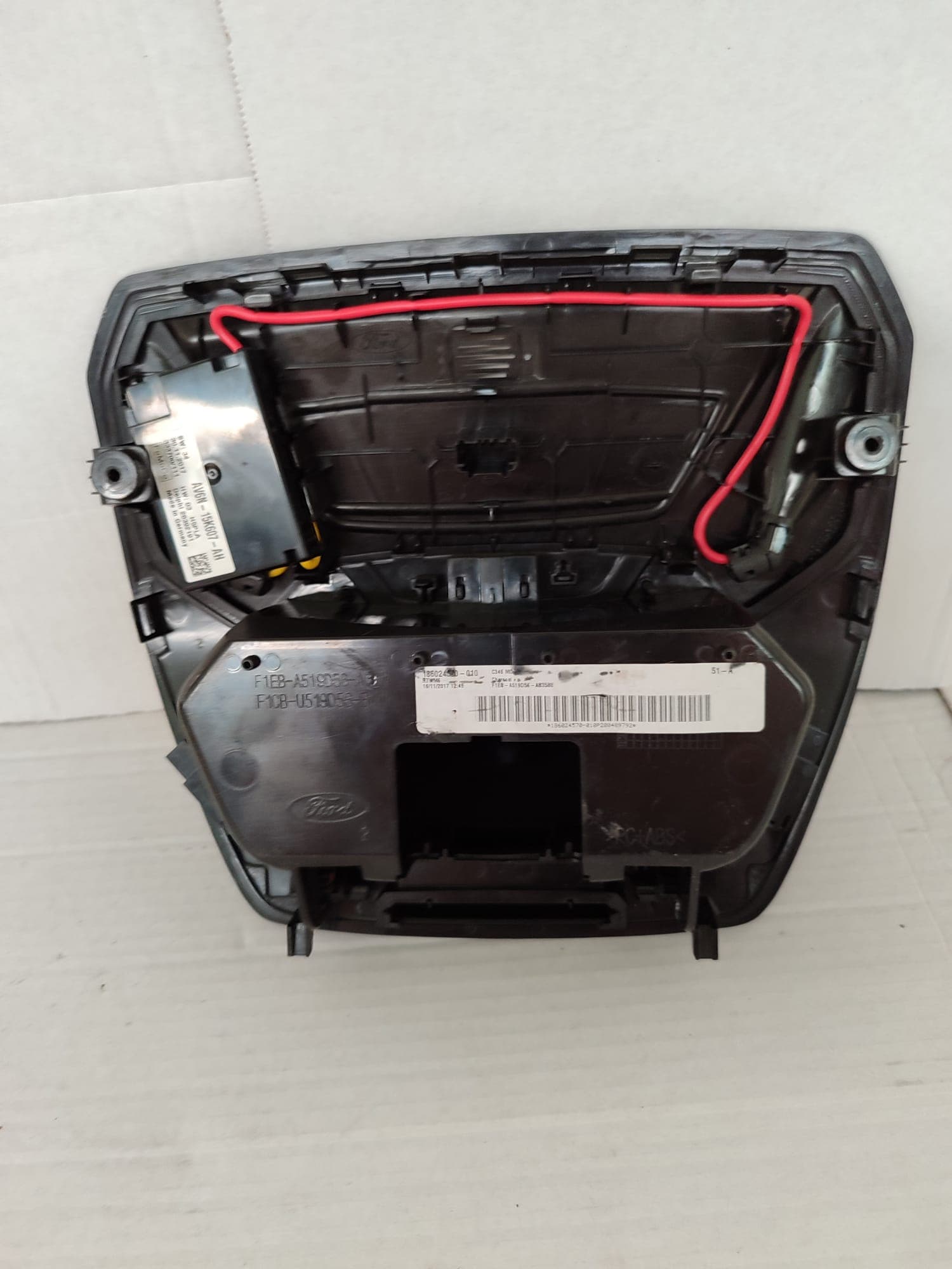 Guantera FORD FOCUS LIM 2