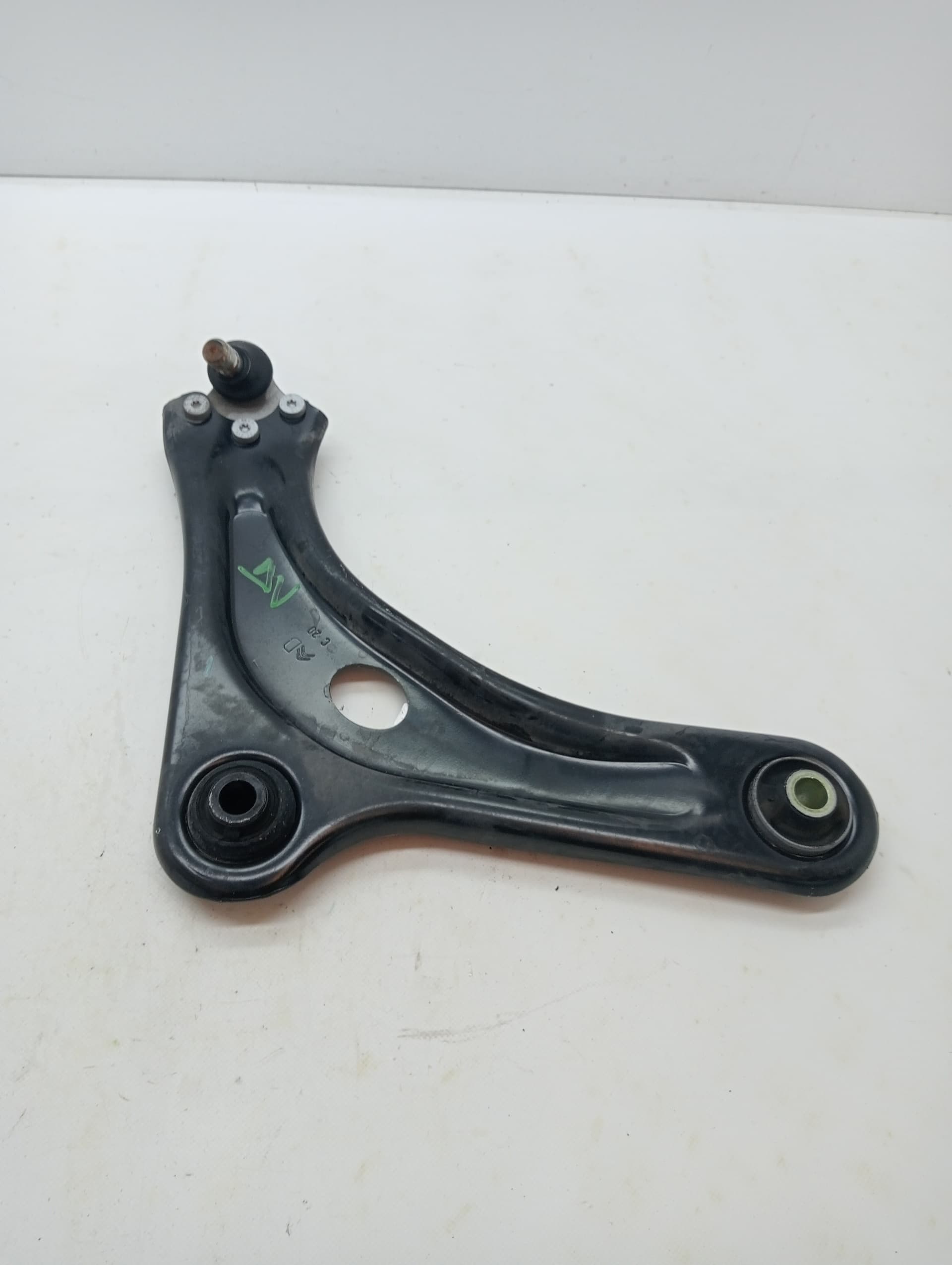 Brazo suspension inferior delantero derecho CITROEN C4 CACTUS 3