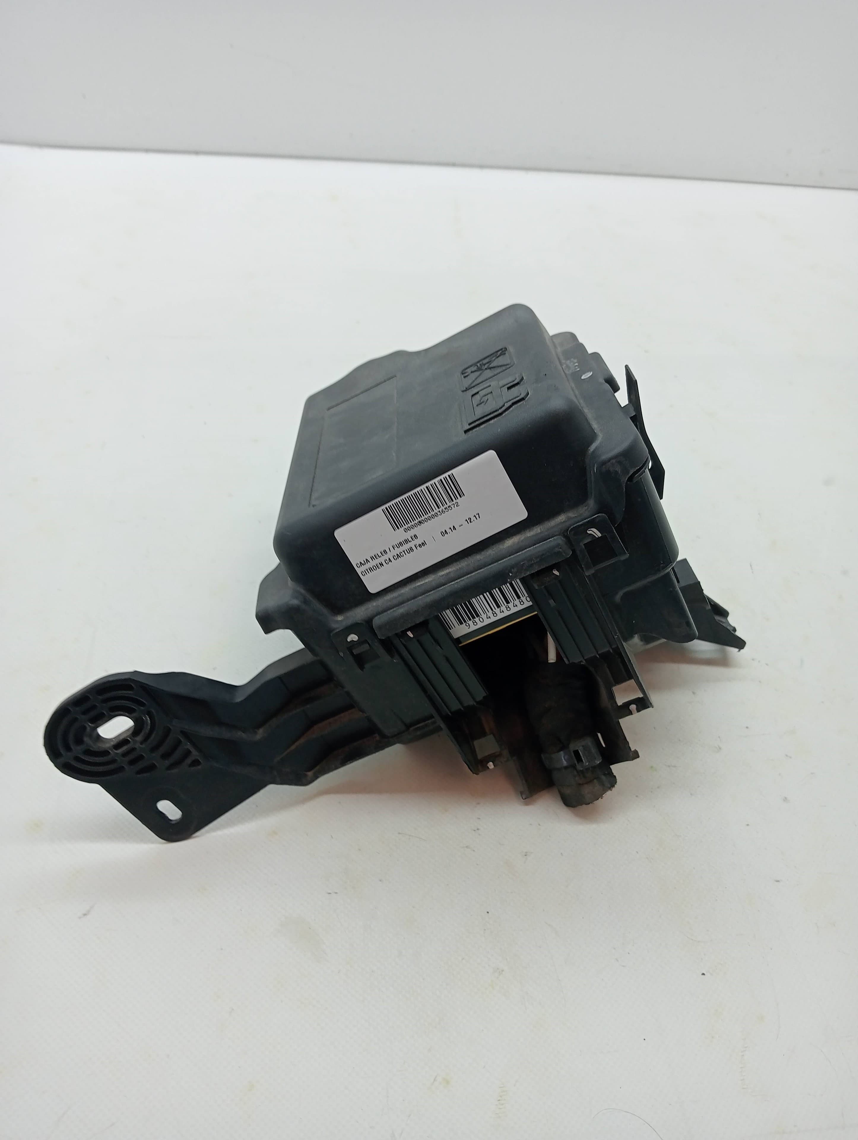 Caja reles / fusibles CITROEN C4 CACTUS