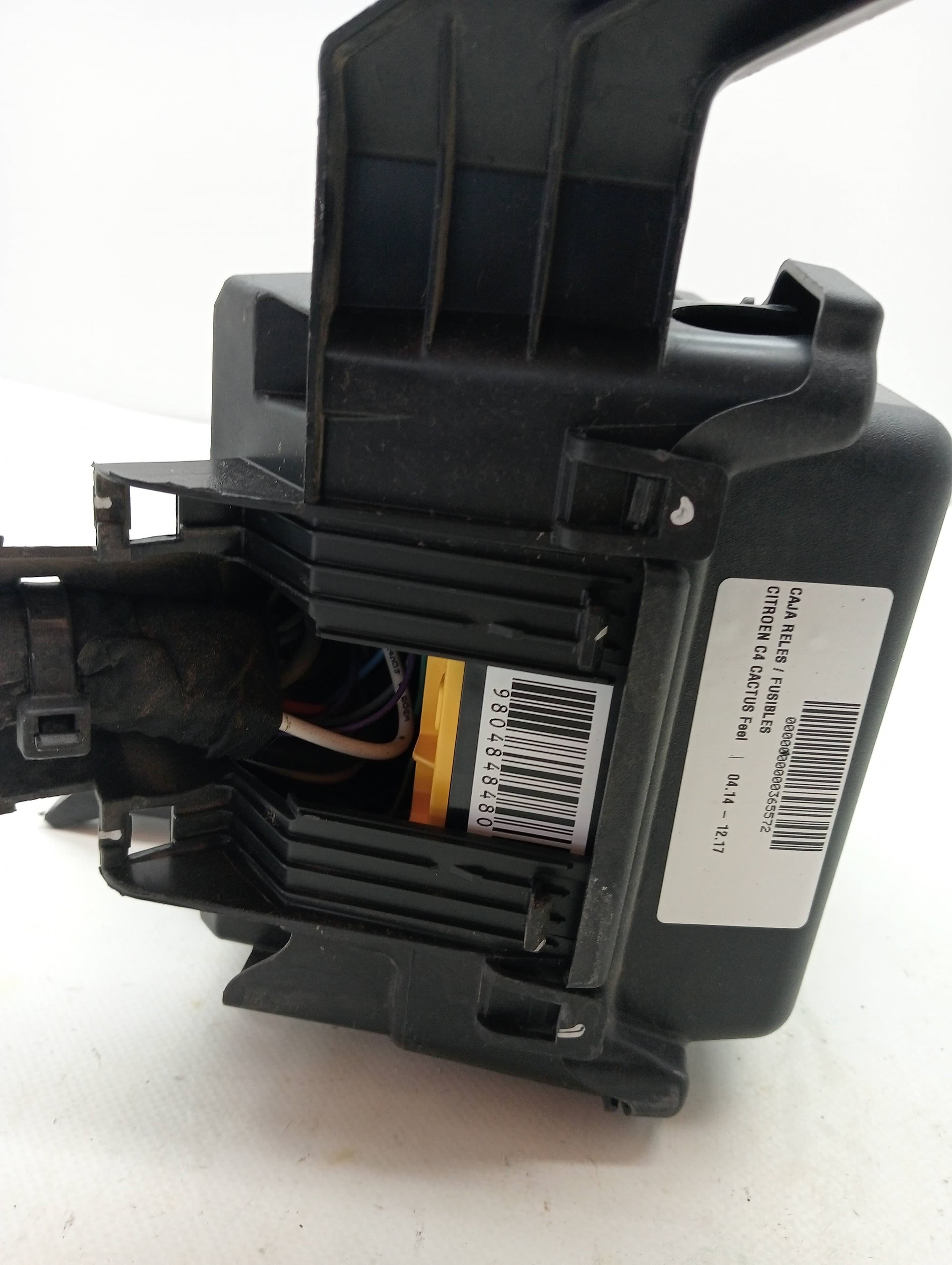 Caja reles / fusibles CITROEN C4 CACTUS 2