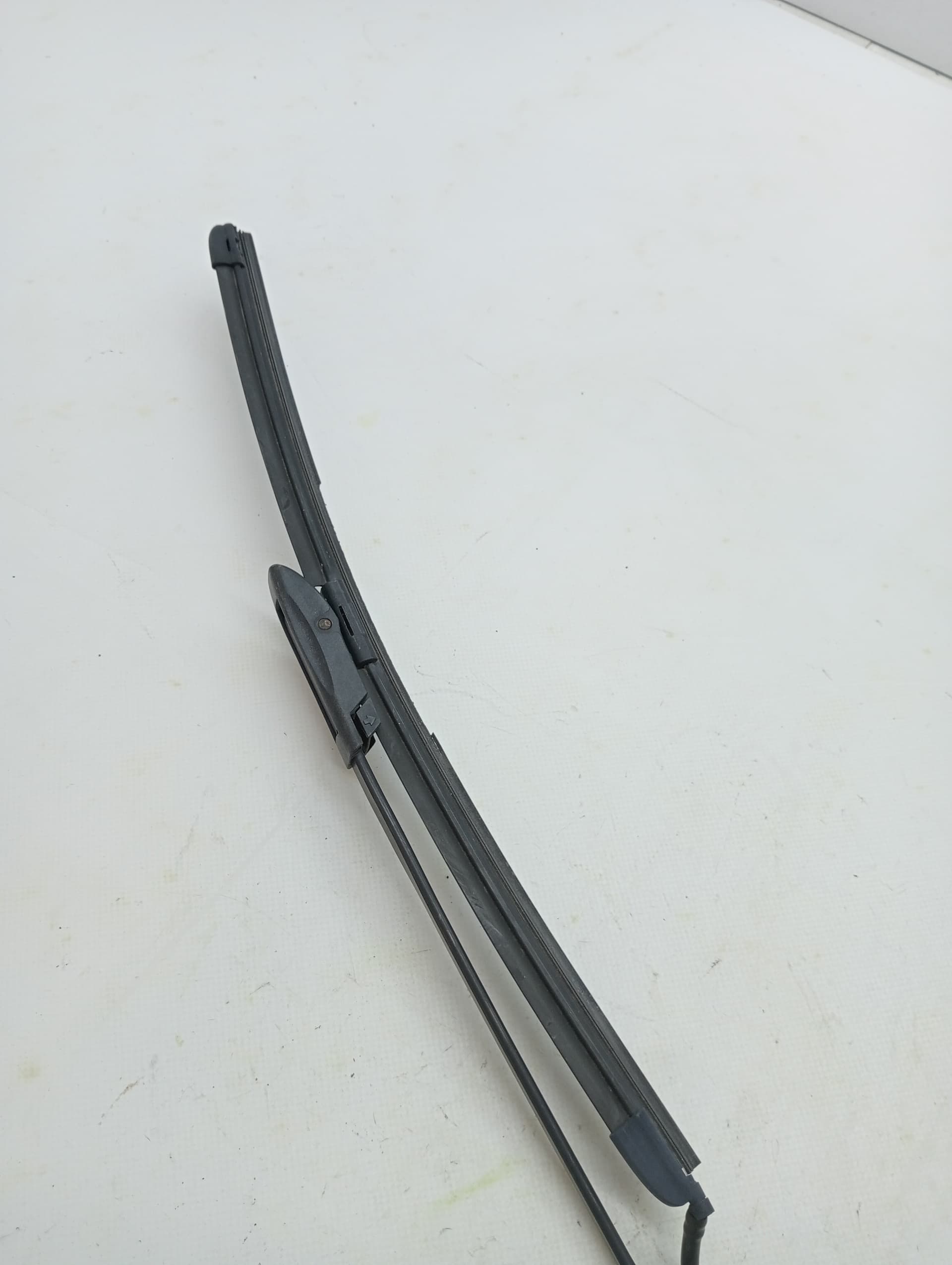 Brazo limpia delantero derecho CITROEN C4 CACTUS 3