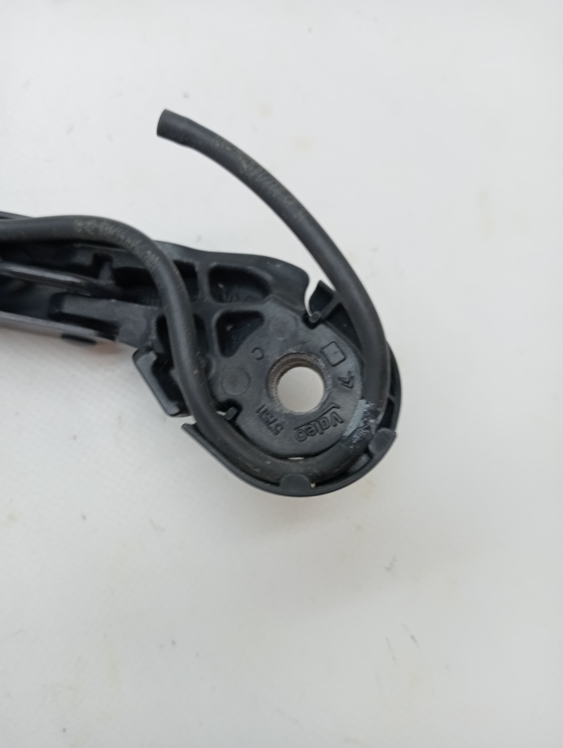 Brazo limpia delantero izquierdo CITROEN C4 CACTUS 3