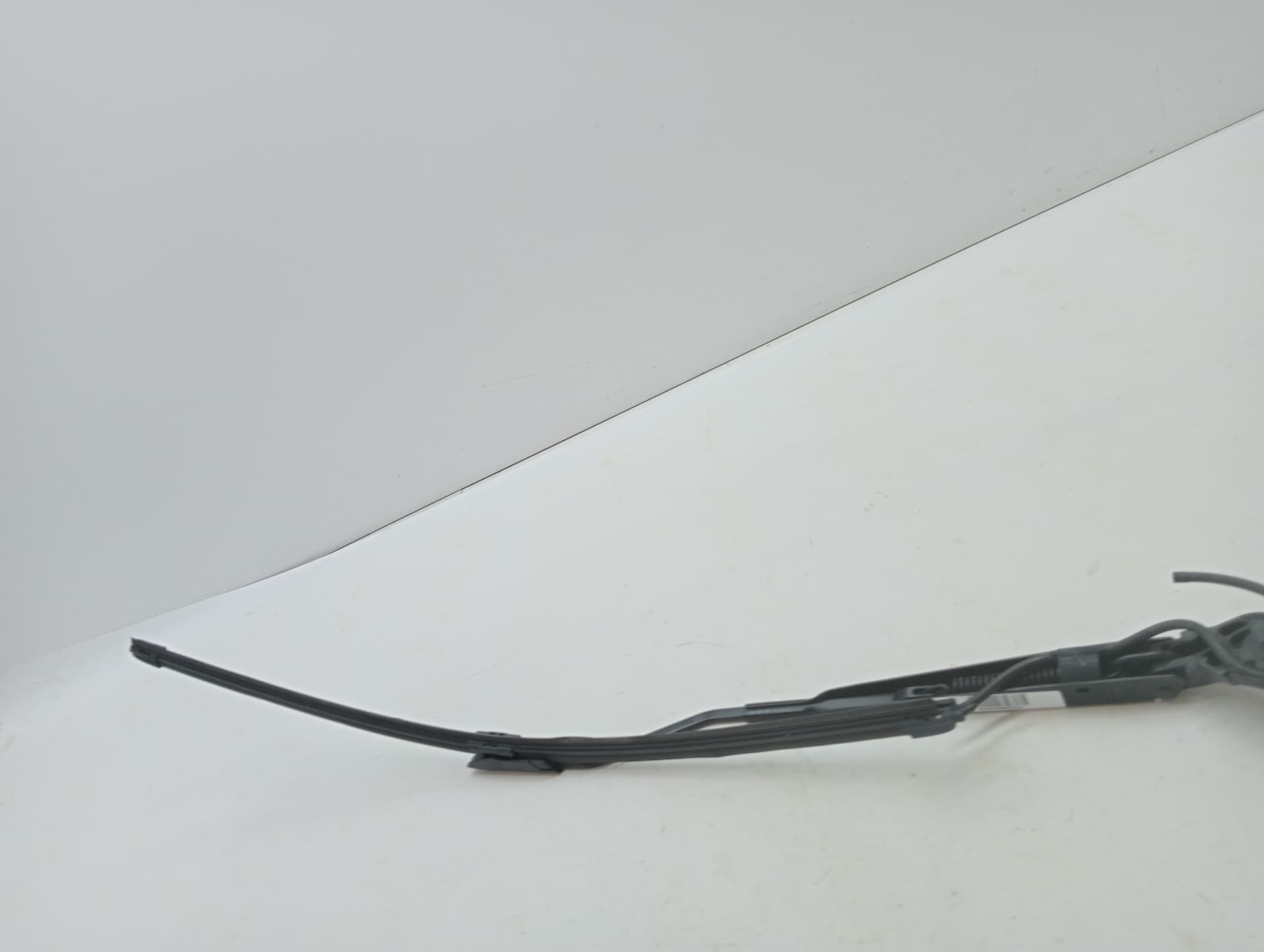 Brazo limpia delantero izquierdo CITROEN C4 CACTUS 2