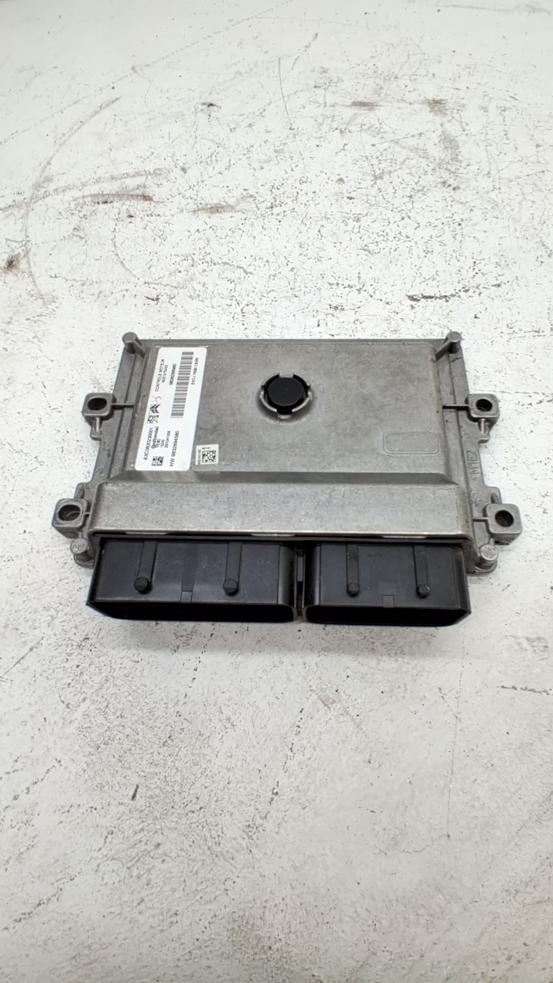 Centralita motor uce PEUGEOT 208