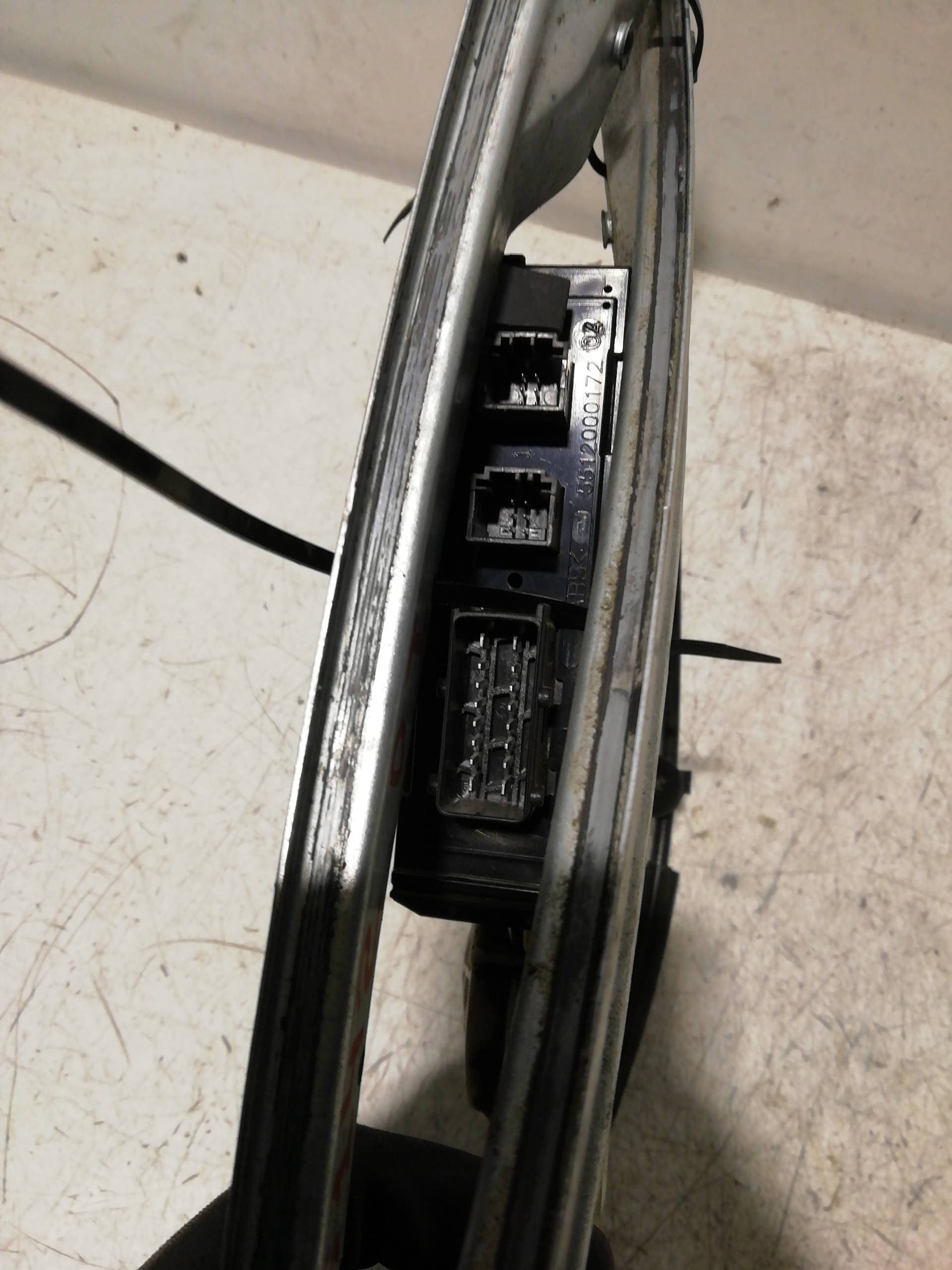 Elevalunas delantero izquierdo CITROEN C5 BERLINA 3