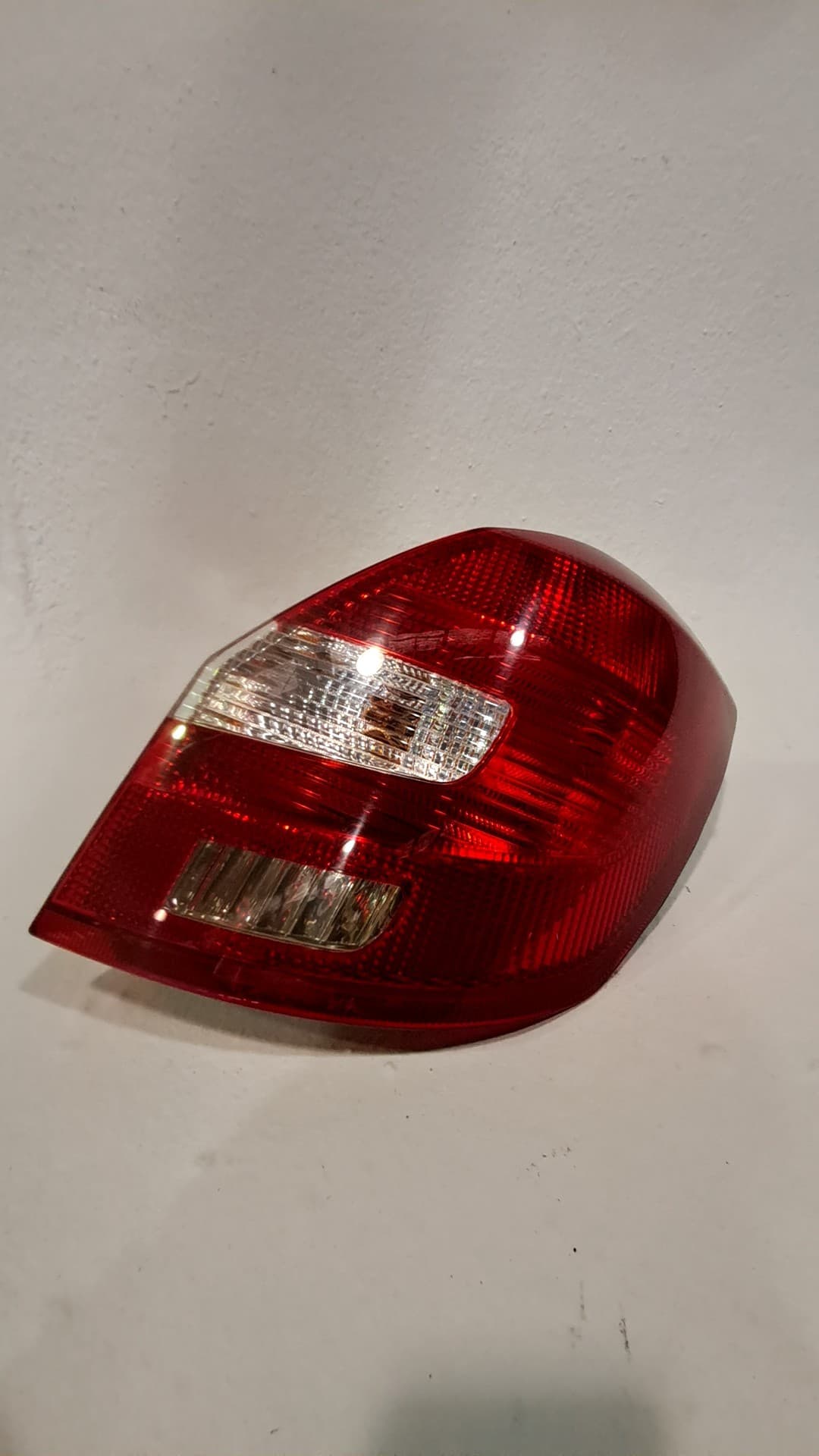 Piloto trasero derecho SKODA FABIA (5J2 )
