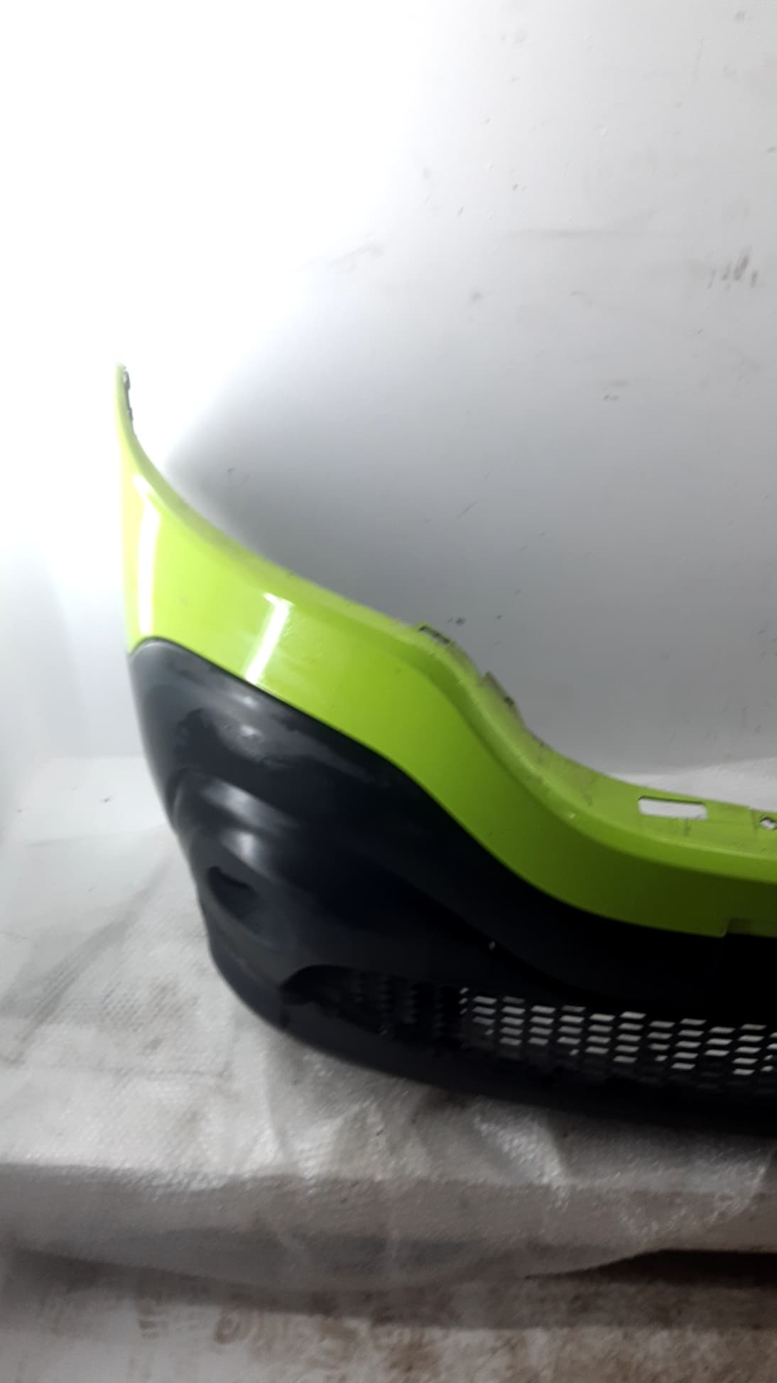 Paragolpes delantero RENAULT TRAFIC 3