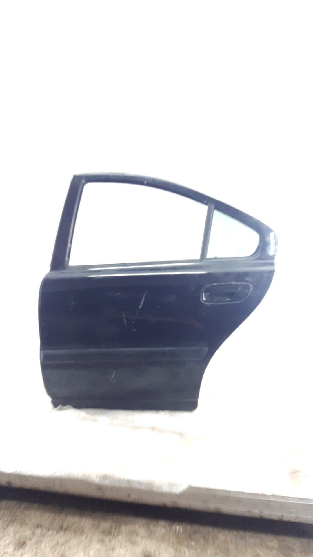 Puerta trasera izquierda VOLVO S60 BERLINA