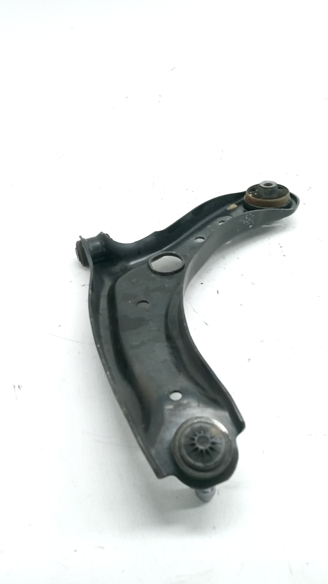 Brazo suspension inferior delantero derecho KIA STONIC 2