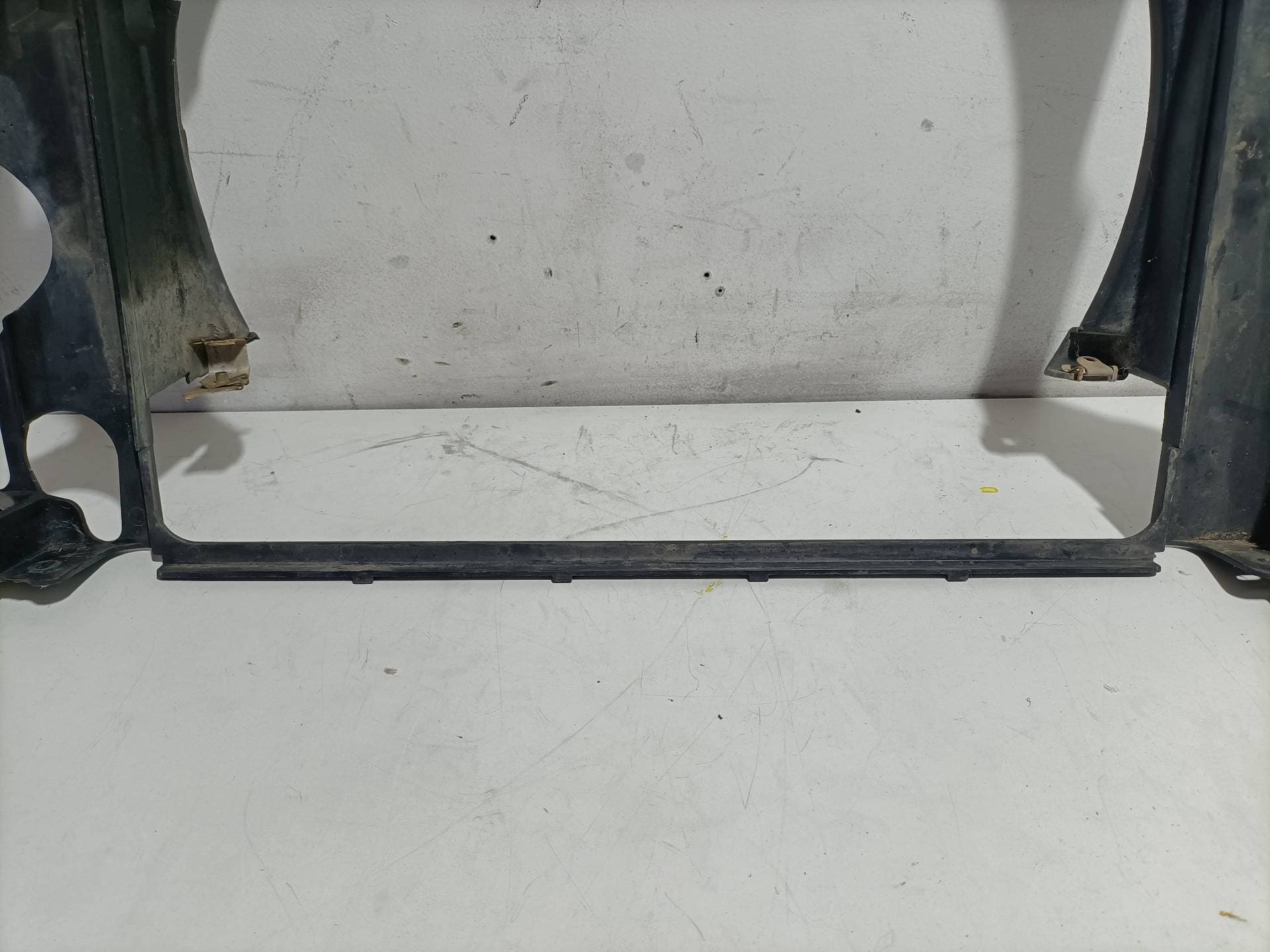 Plastico LAND ROVER DEFENDER (LD) 3