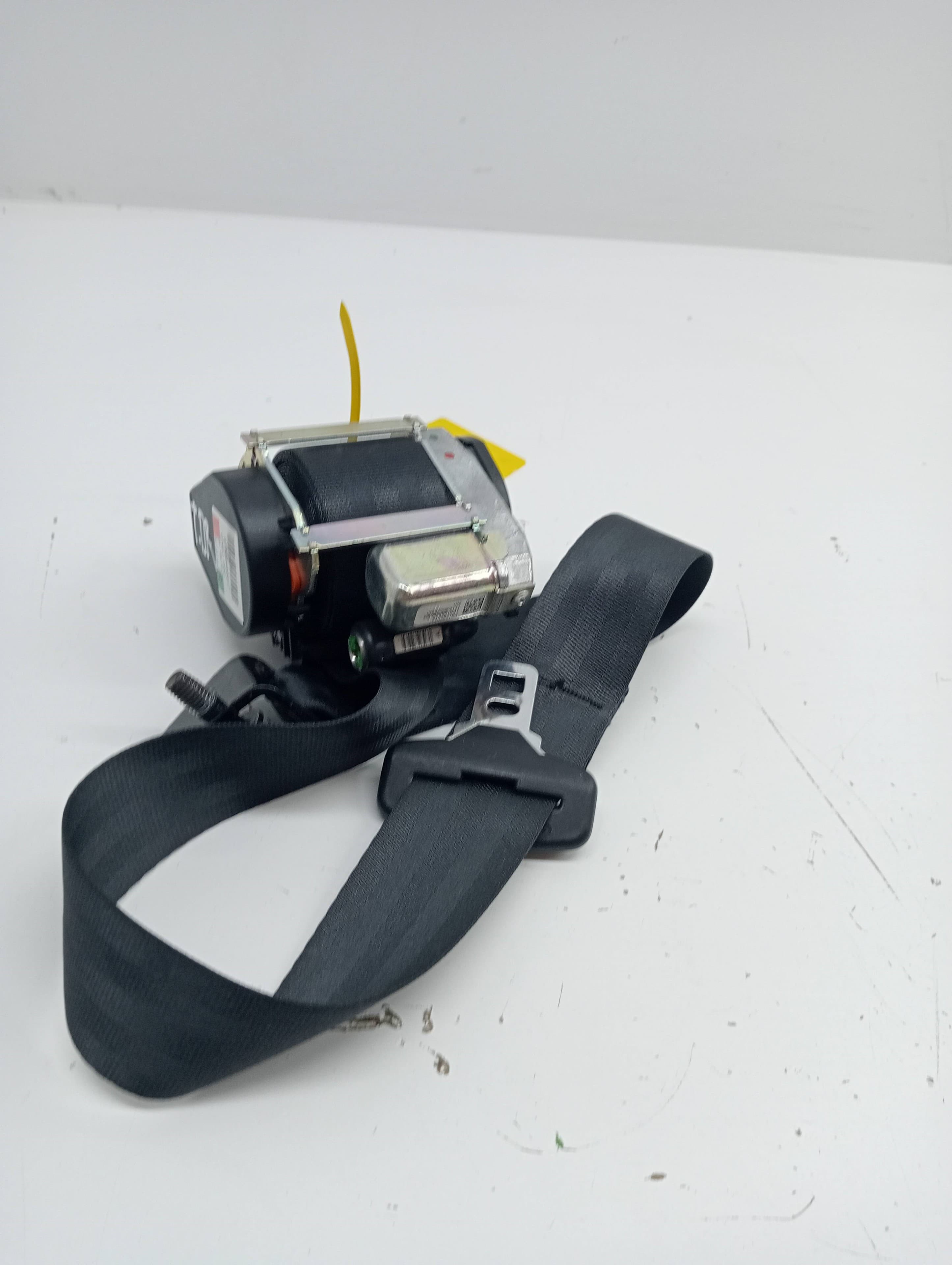 Cinturon seguridad trasero derecho VOLVO V40