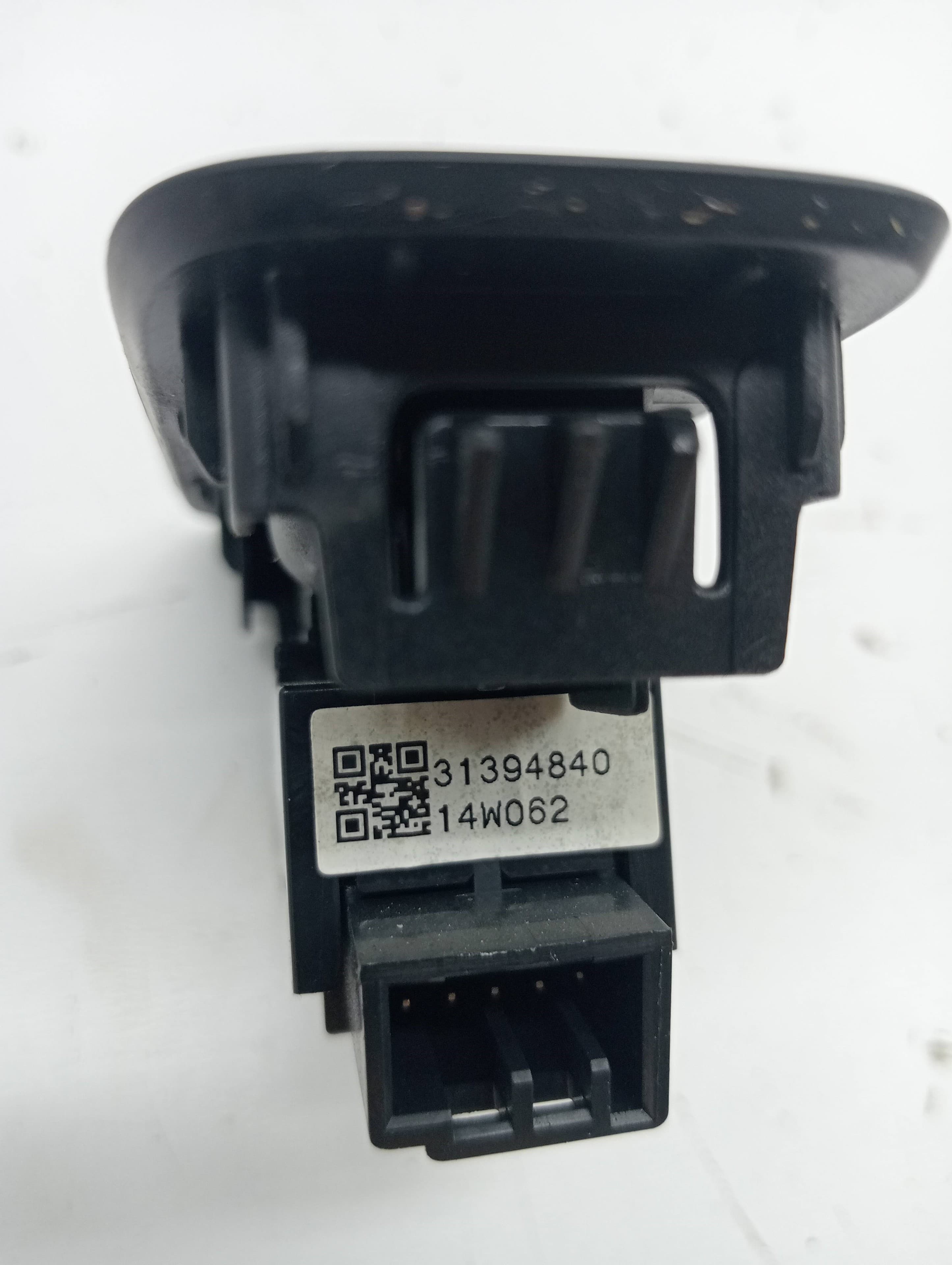Mando elevalunas delantero derecho VOLVO V40 3