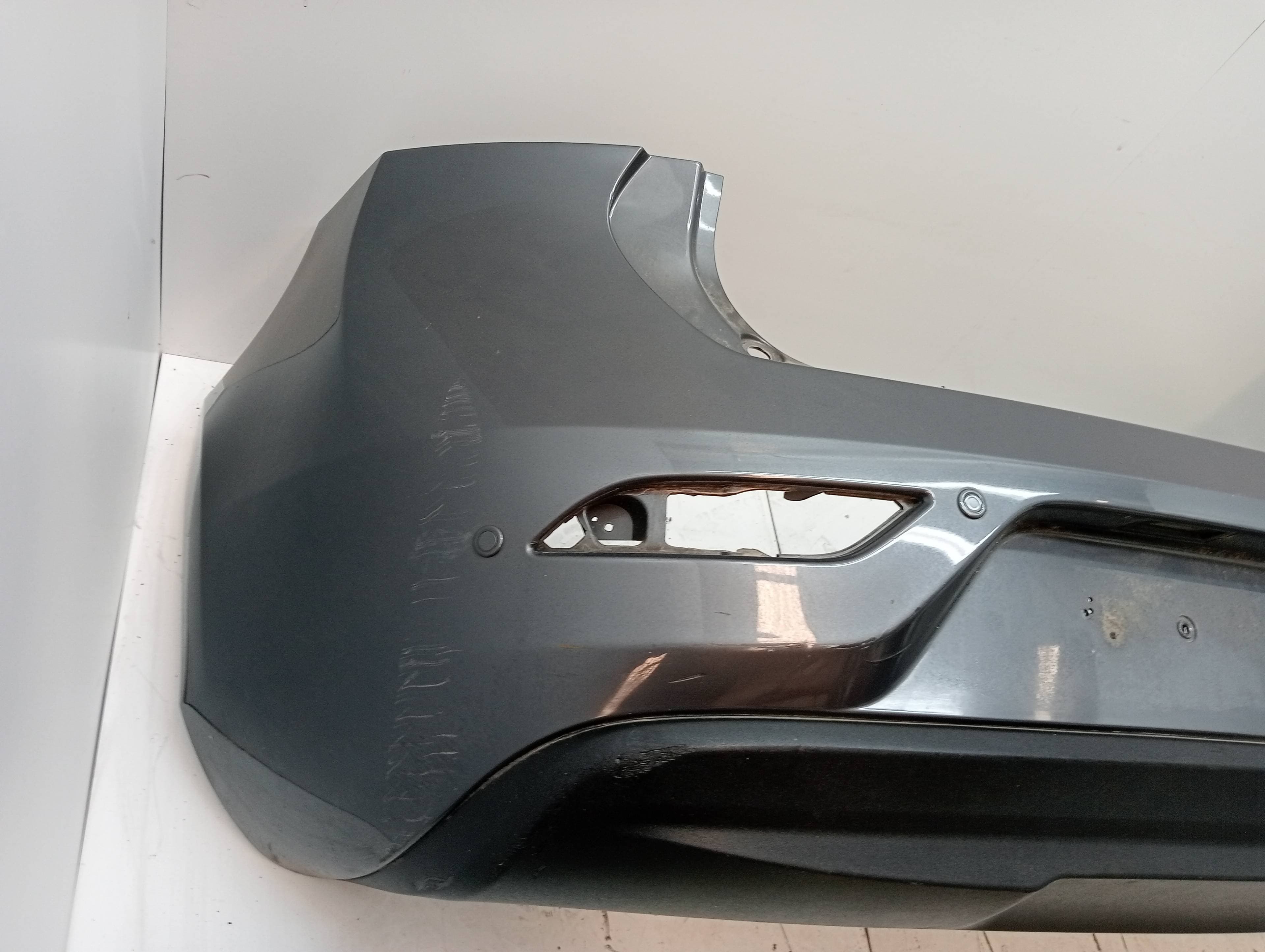 Paragolpes trasero VOLVO V40 3