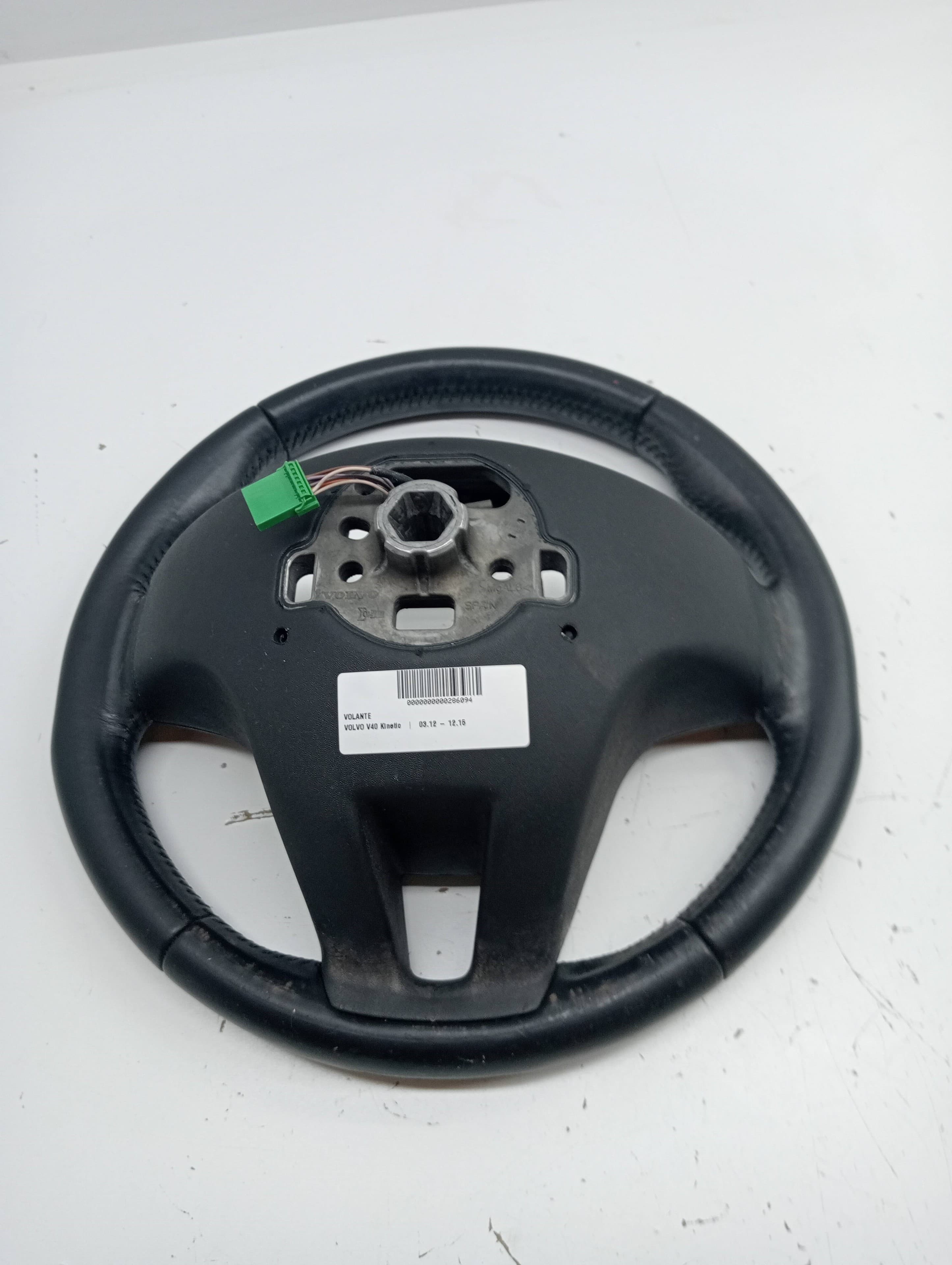 Volante VOLVO V40 3