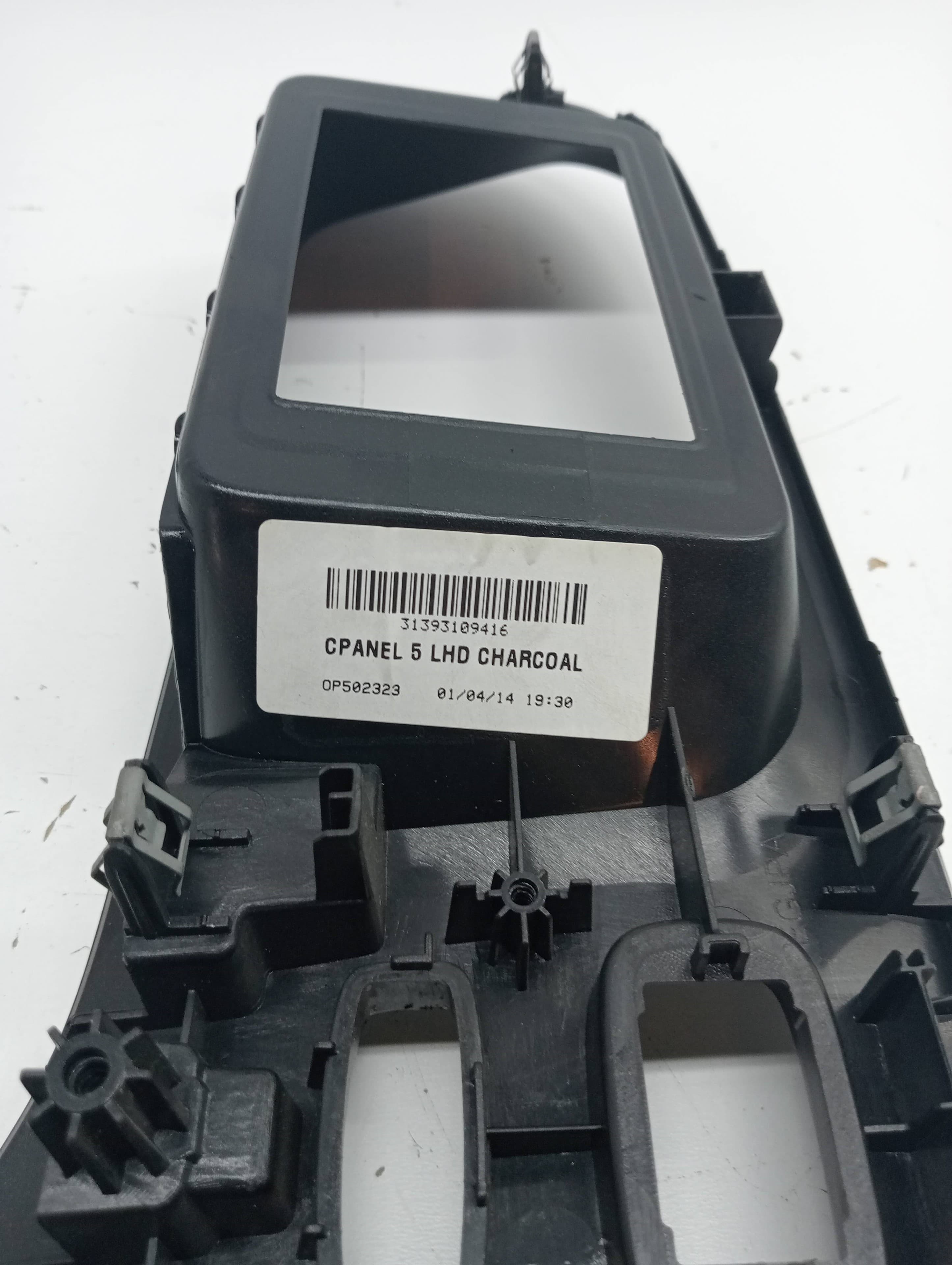 Consola central VOLVO V40 2