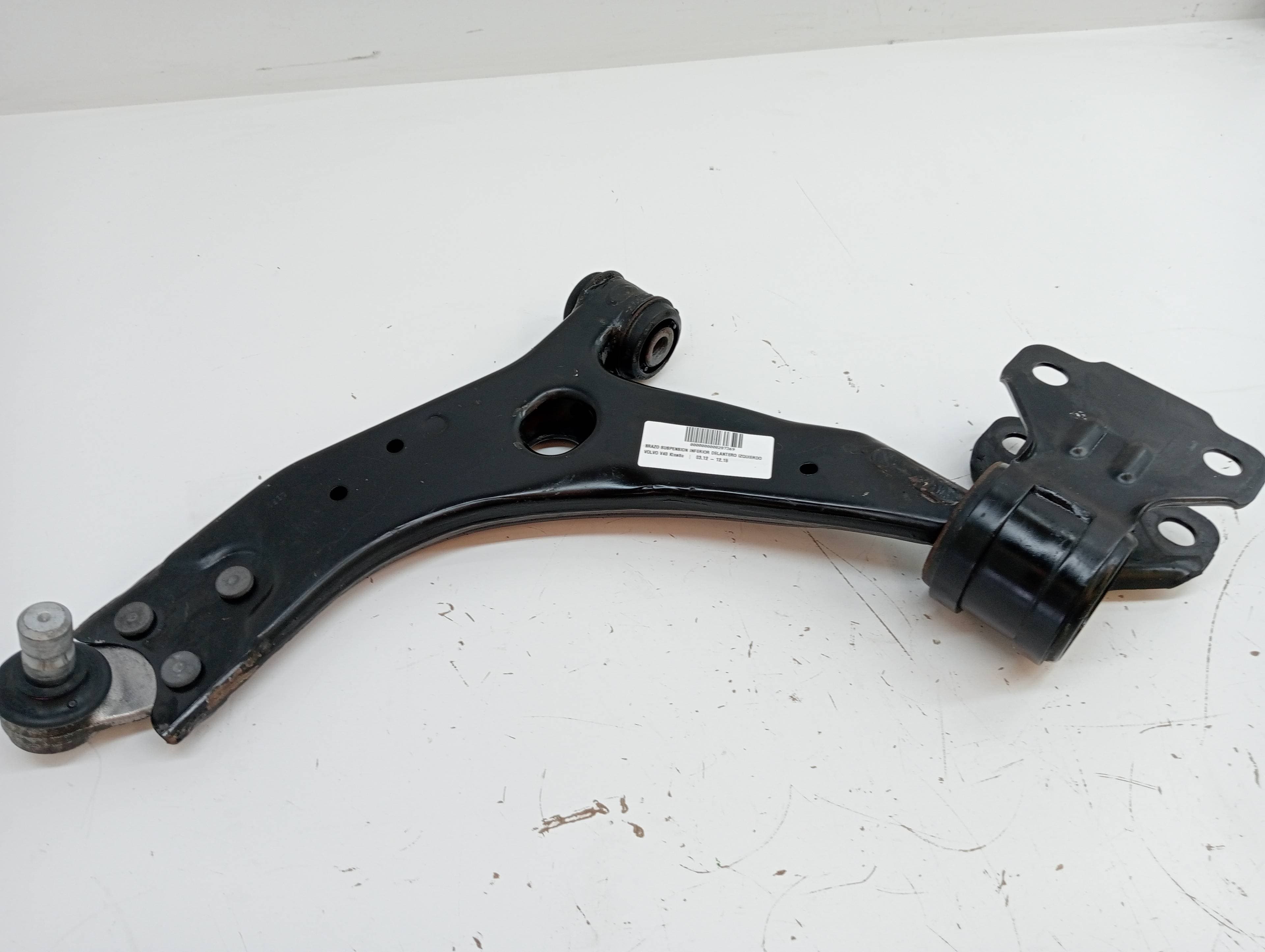 Brazo suspension inferior delantero izquierdo VOLVO V40 2