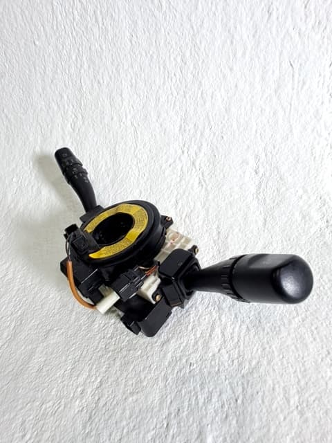 Mando intermitentes KIA OPIRUS (GH) 3