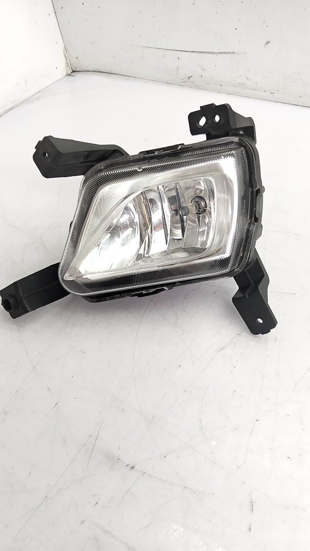Faro antiniebla derecho MG ZS