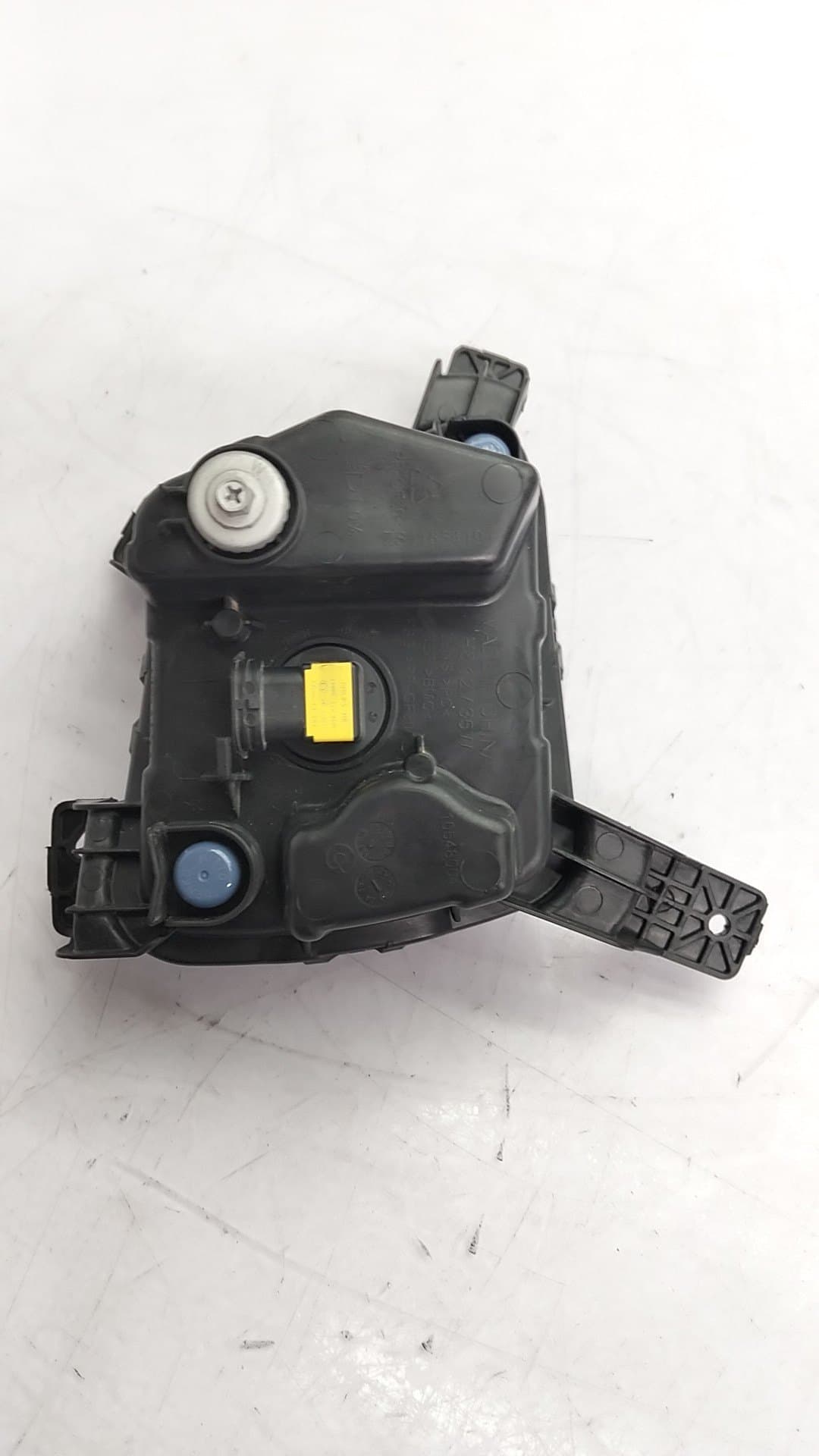 Faro antiniebla derecho MG ZS 3