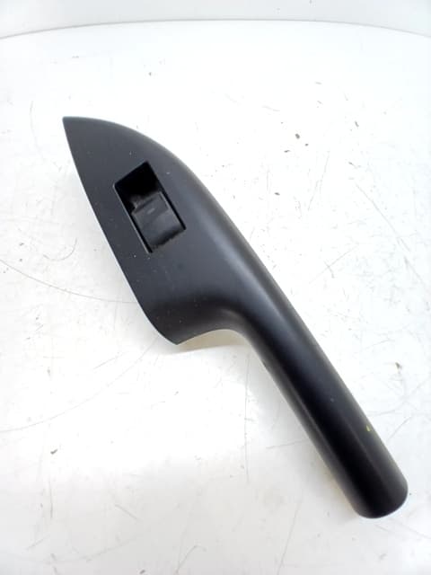Mando elevalunas trasero izquierdo LEXUS CT (ZWA10_)