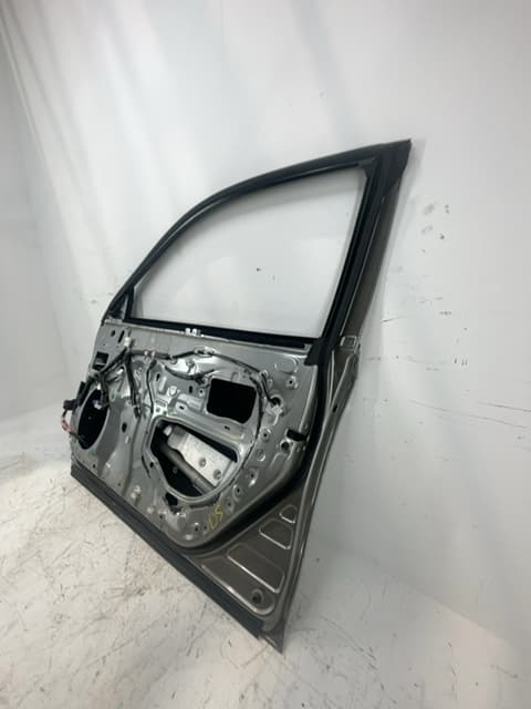 Puerta delantera derecha LEXUS CT (ZWA10_) 2