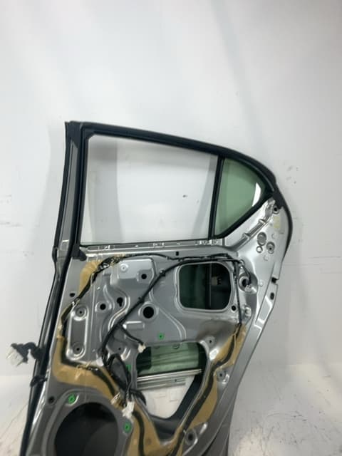 Puerta trasera derecha LEXUS CT (ZWA10_) 2