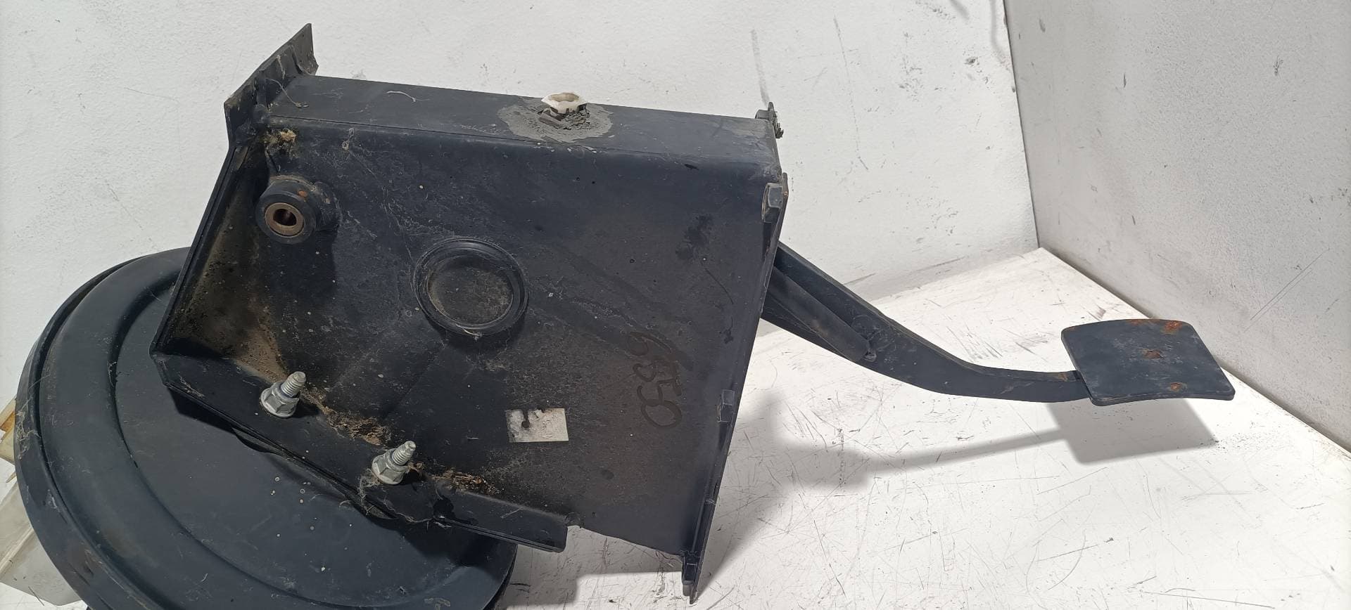 Pedal freno LAND ROVER DEFENDER (LD)