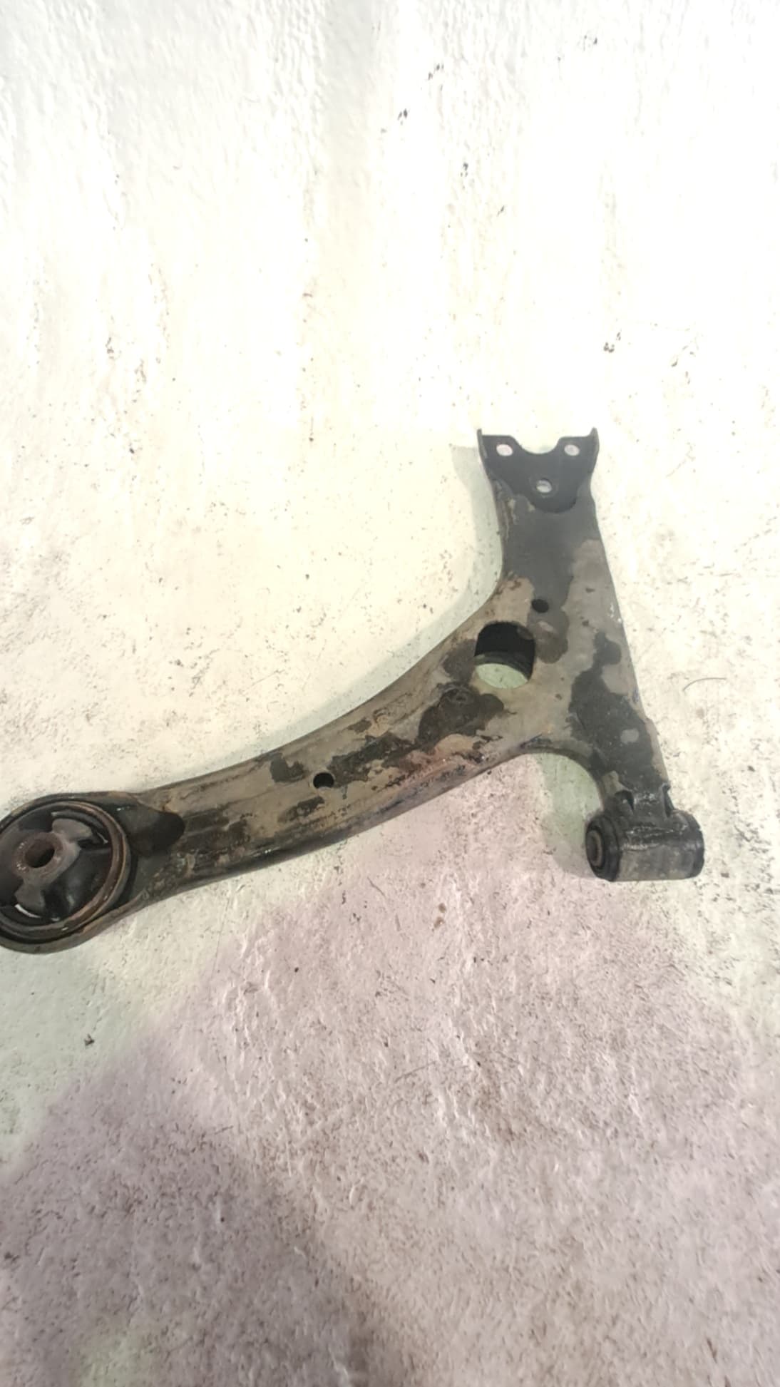 Brazo suspension inferior delantero derecho TOYOTA COROLLA STATION WAGON (_E12_) 2