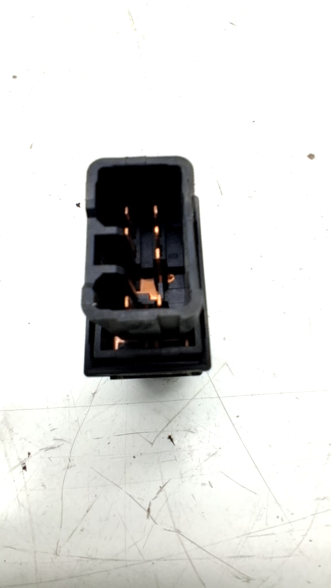 Mando elevalunas trasero derecho KIA SORENTO 2