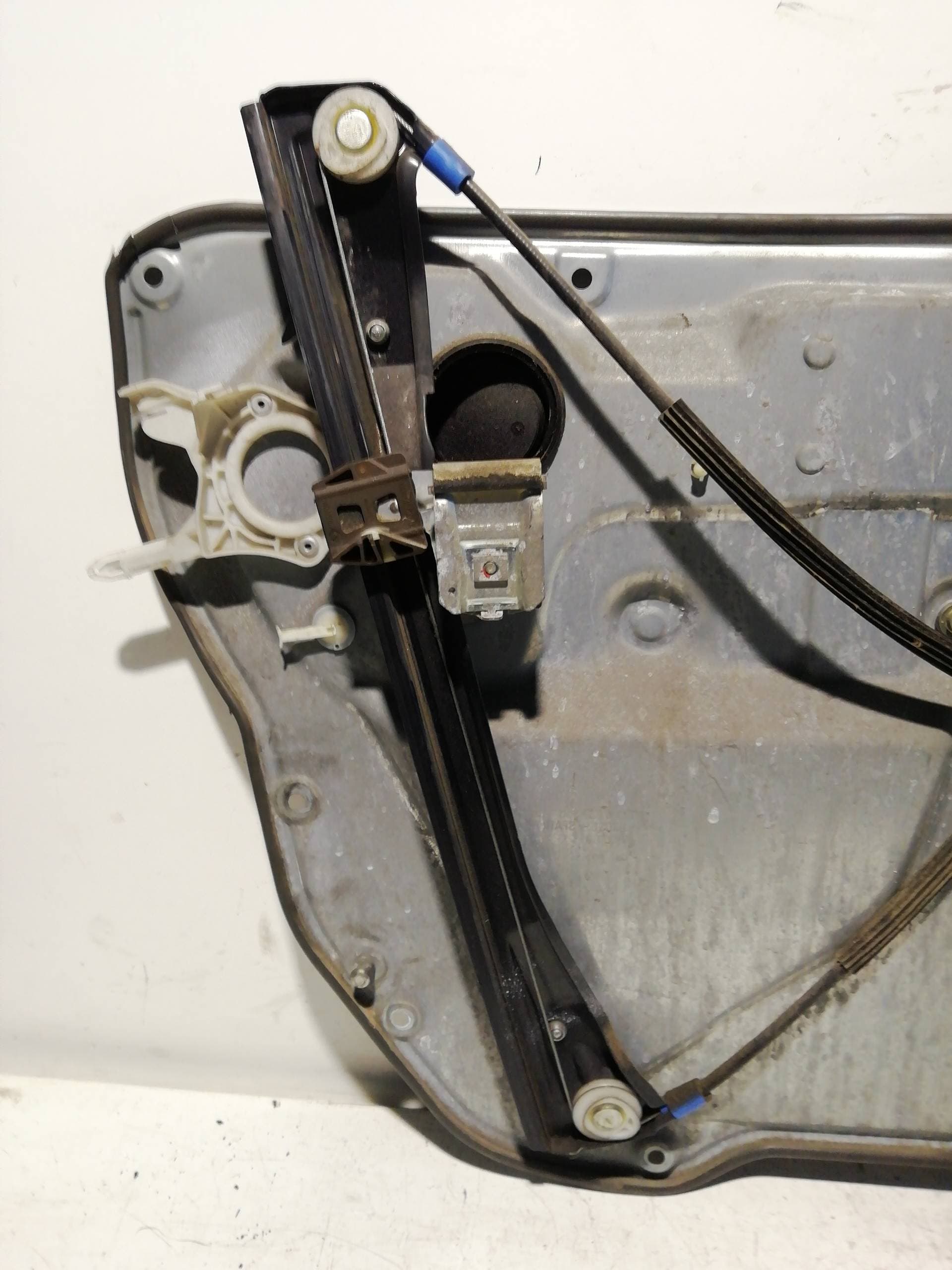 Motor elevalunas delantero derecho SEAT CORDOBA BERLINA (6L2) 3