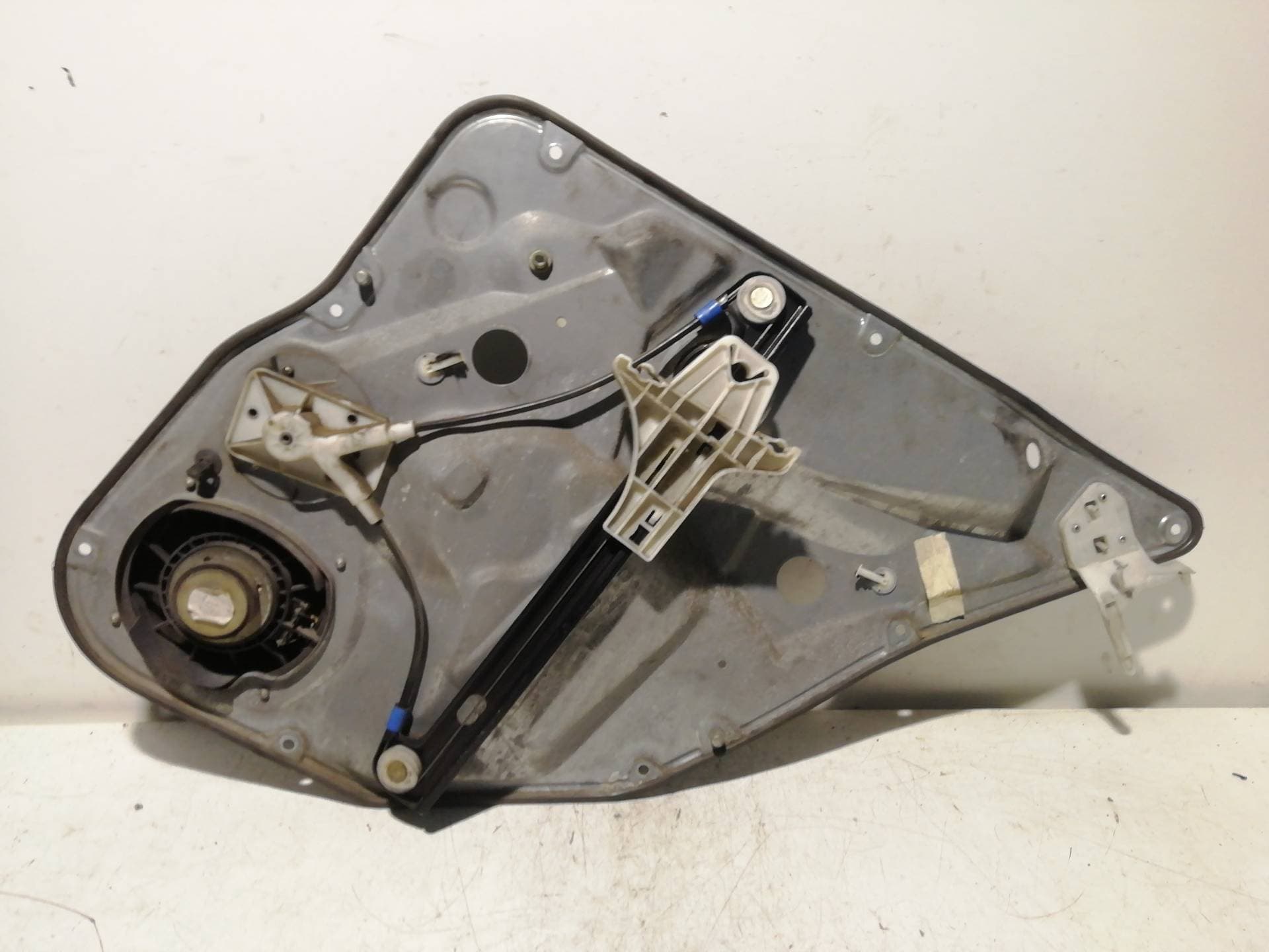 Elevalunas trasero izquierdo SEAT CORDOBA BERLINA (6L2) 2