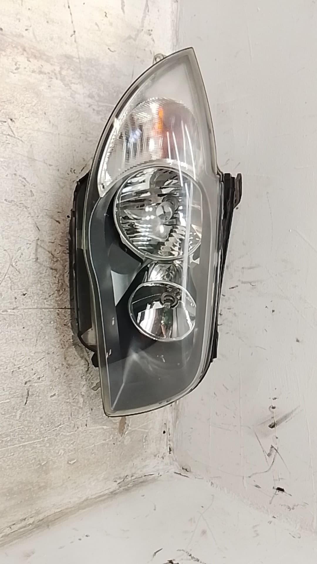 Faro derecho BMW SERIE 1 BERLINA (E81/E87)