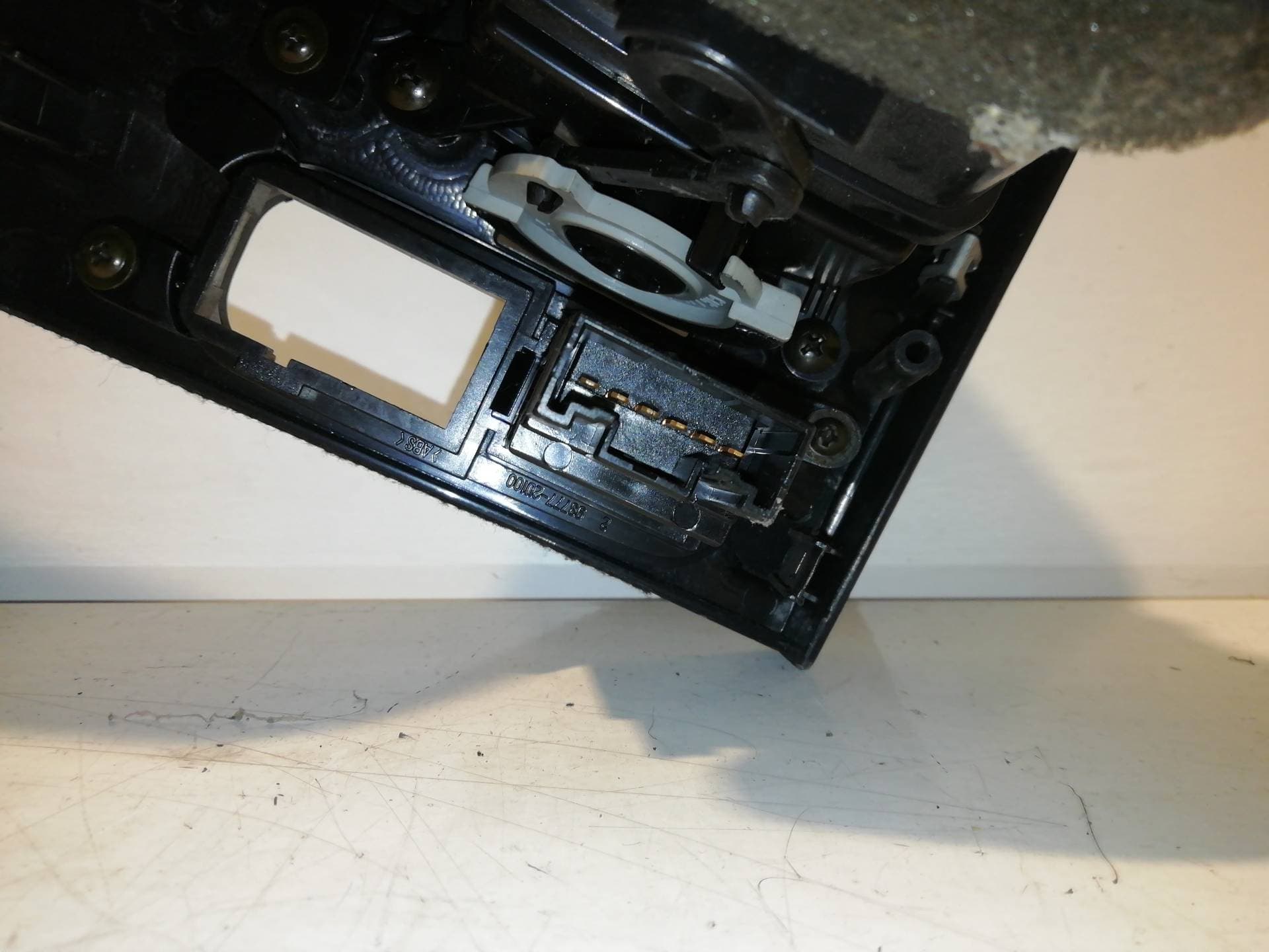 Consola central HYUNDAI ELANTRA (XD) 4