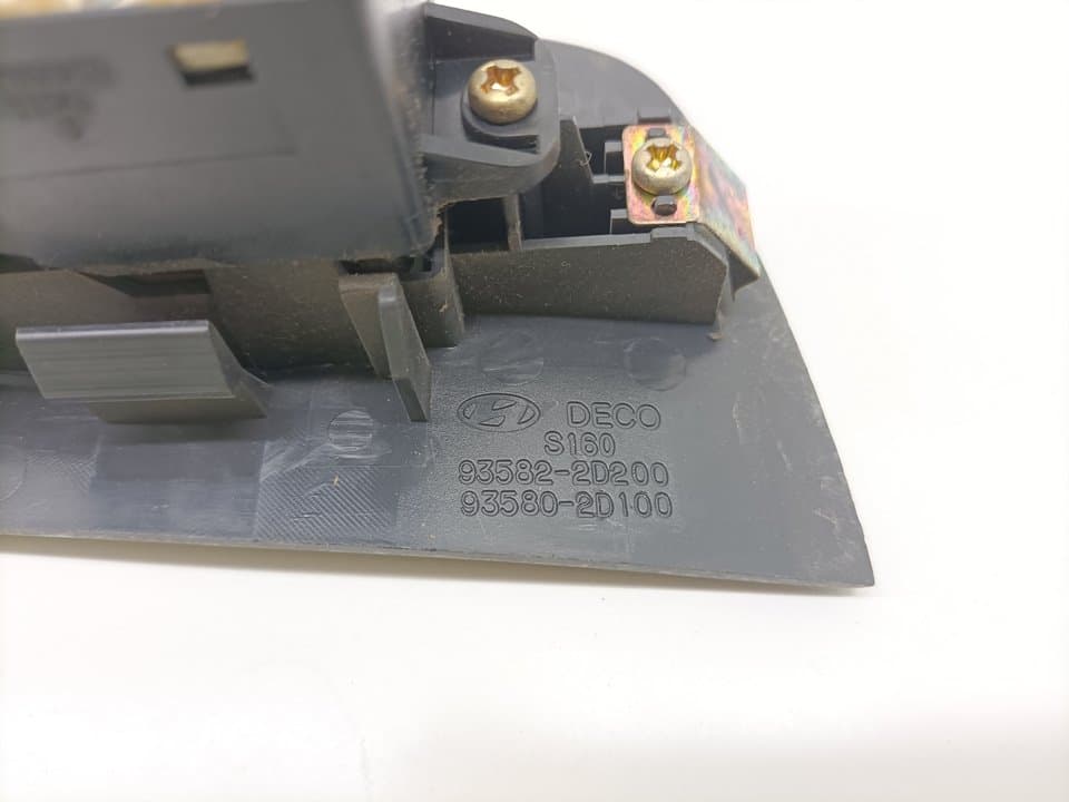 Mando elevalunas trasero derecho HYUNDAI ELANTRA (XD) 2