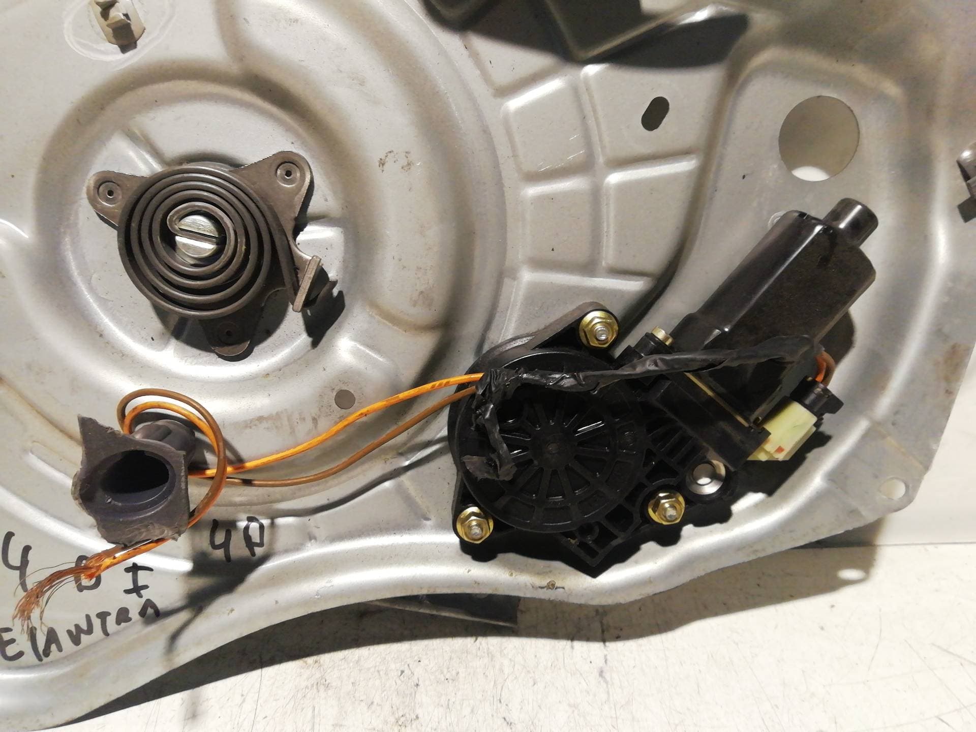 Motor elevalunas delantero izquierdo HYUNDAI ELANTRA (XD) 4