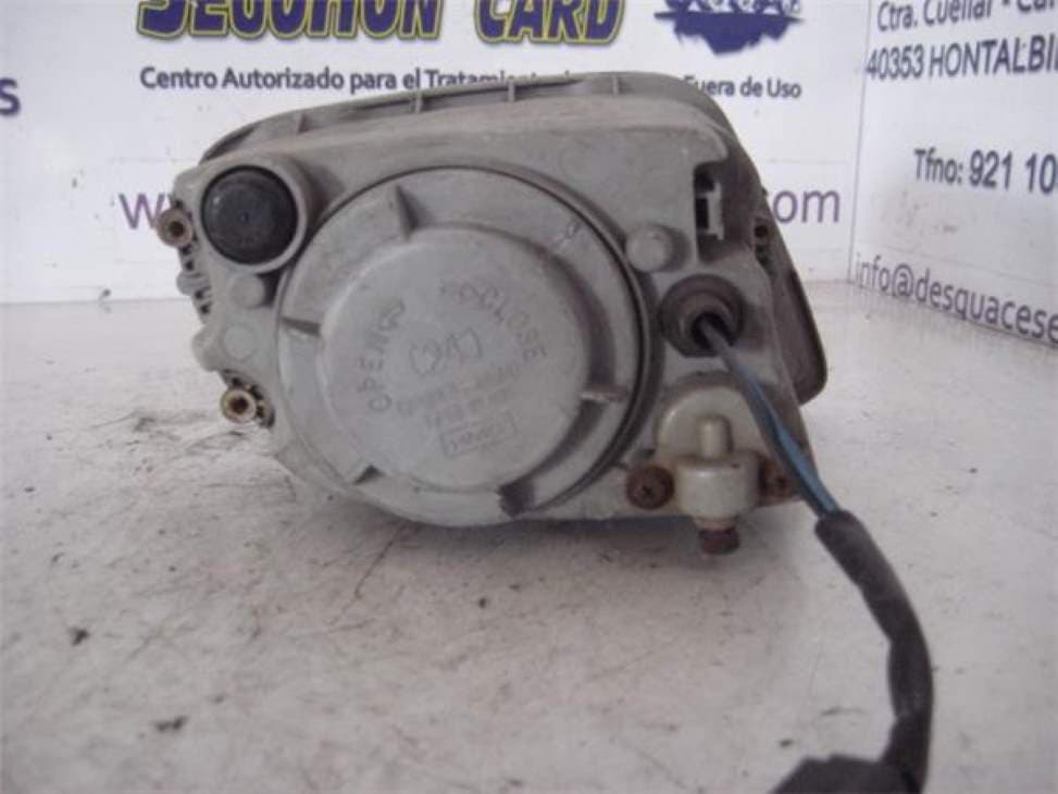 Faro antiniebla izquierdo HYUNDAI ELANTRA (XD)