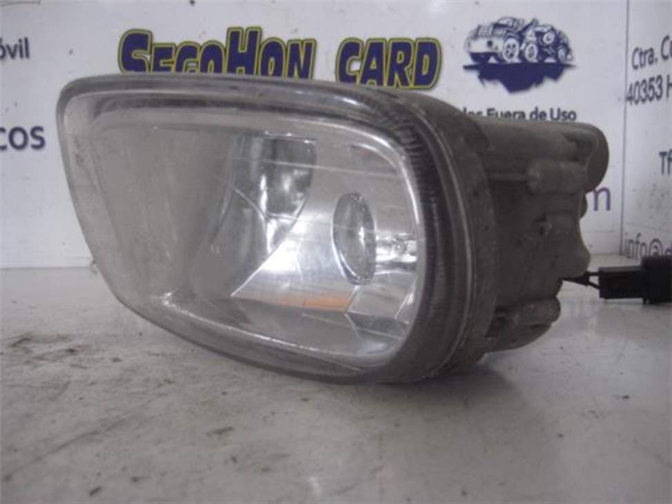 Faro antiniebla izquierdo HYUNDAI ELANTRA (XD) 2