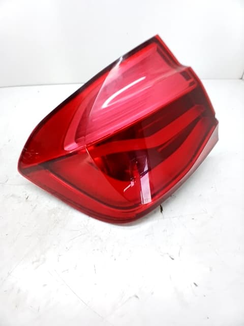 Piloto trasero izquierdo BMW SERIE 3 LIM