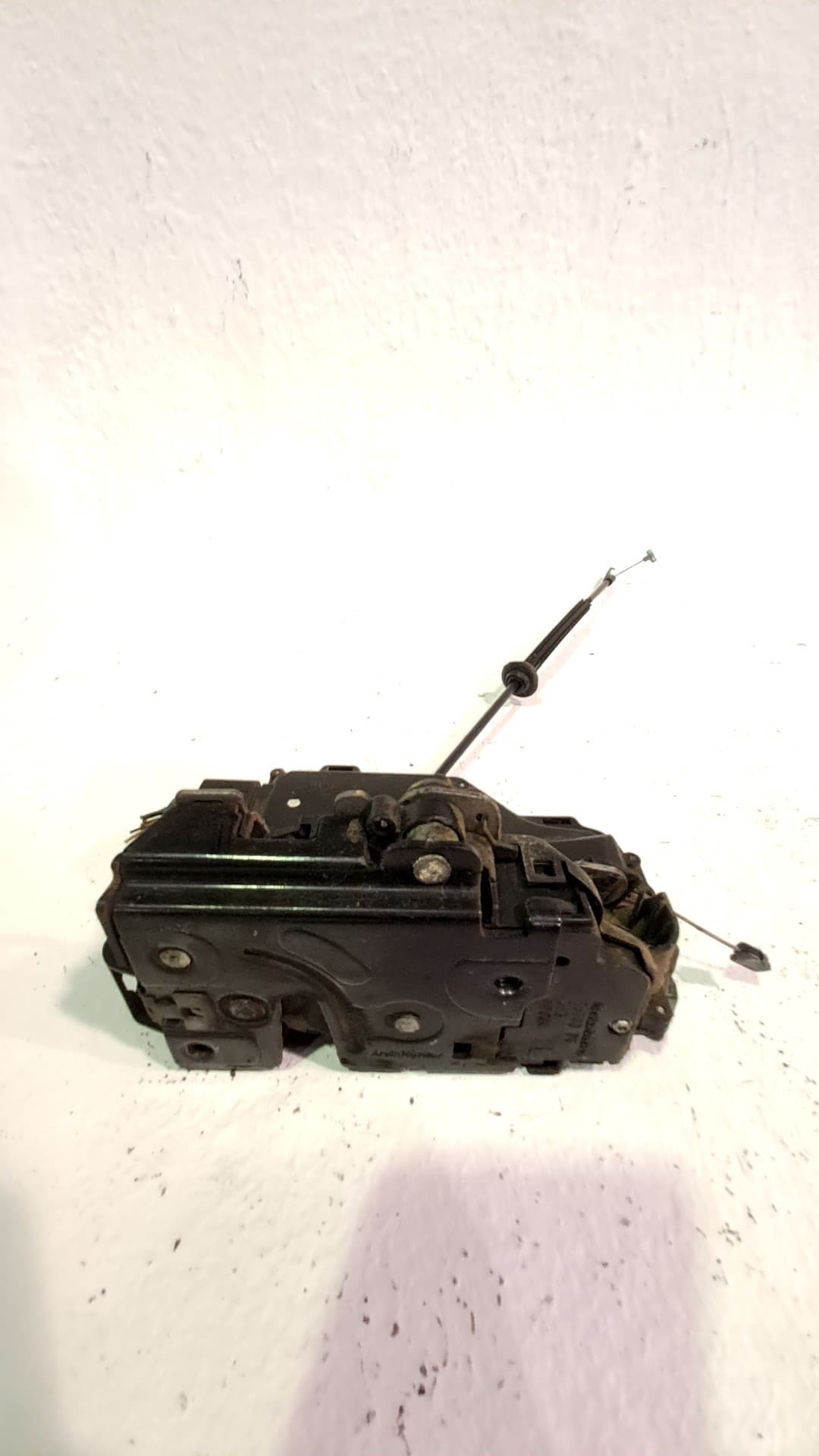 Cerradura puerta delantera izquierda SKODA OCTAVIA BERLINA (1U2) 4