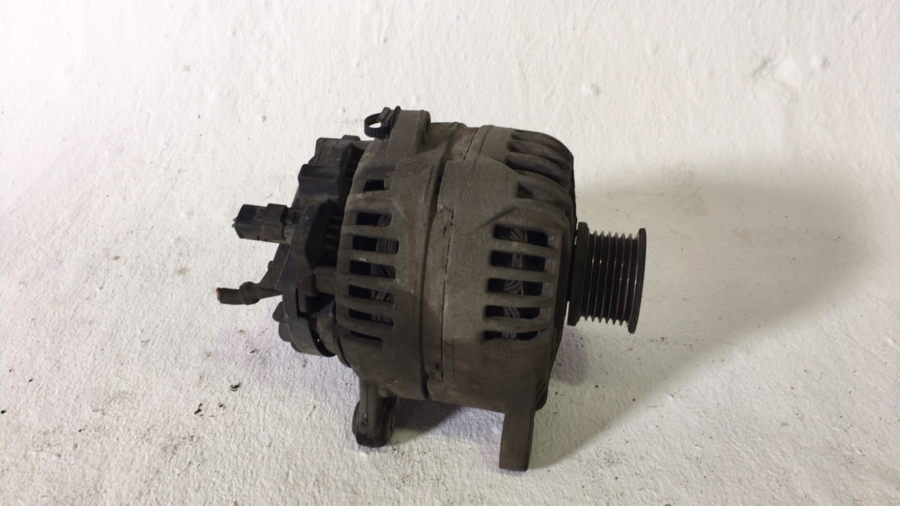 Alternador RENAULT MASTER II PHASE 2 CAJA CERRADA