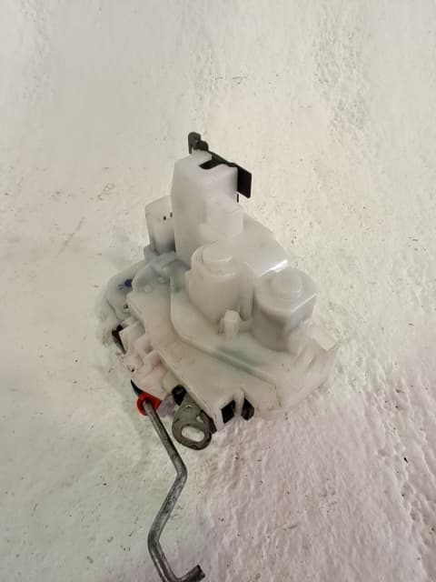 Cerradura puerta delantera derecha FIAT FIORINO 3