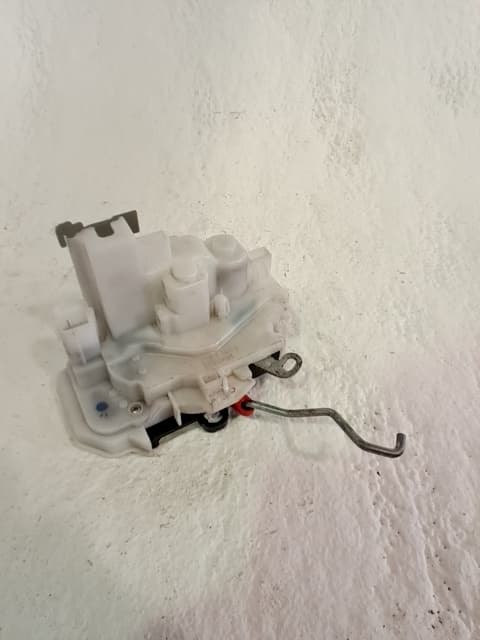Cerradura puerta delantera derecha FIAT FIORINO 2