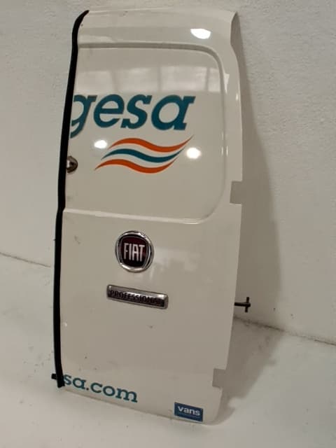 Porton trasero derecho FIAT FIORINO 4