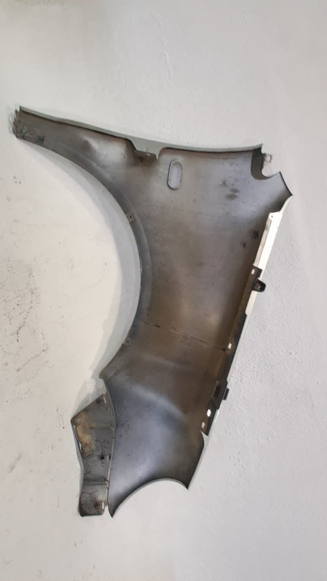 Aleta delantera izquierda VOLKSWAGEN POLO (9N1) 2