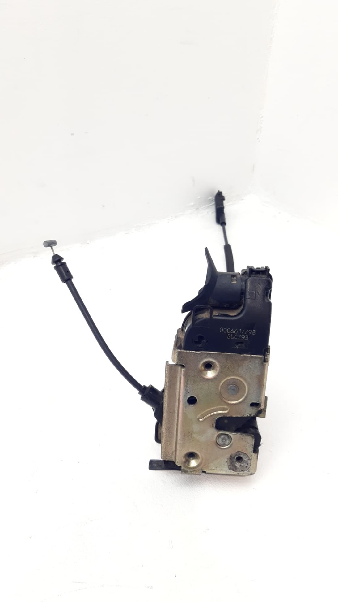 Cerradura puerta delantera izquierda RENAULT LAGUNA (B56) 2