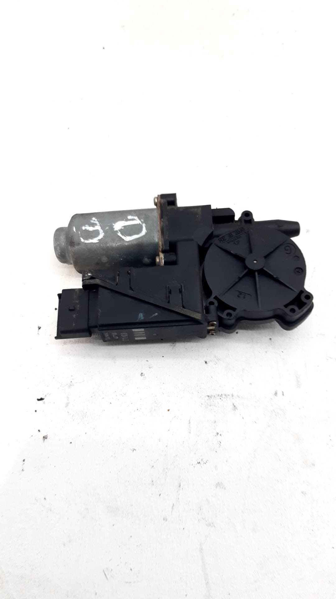 Motor elevalunas delantero derecho RENAULT LAGUNA (B56)