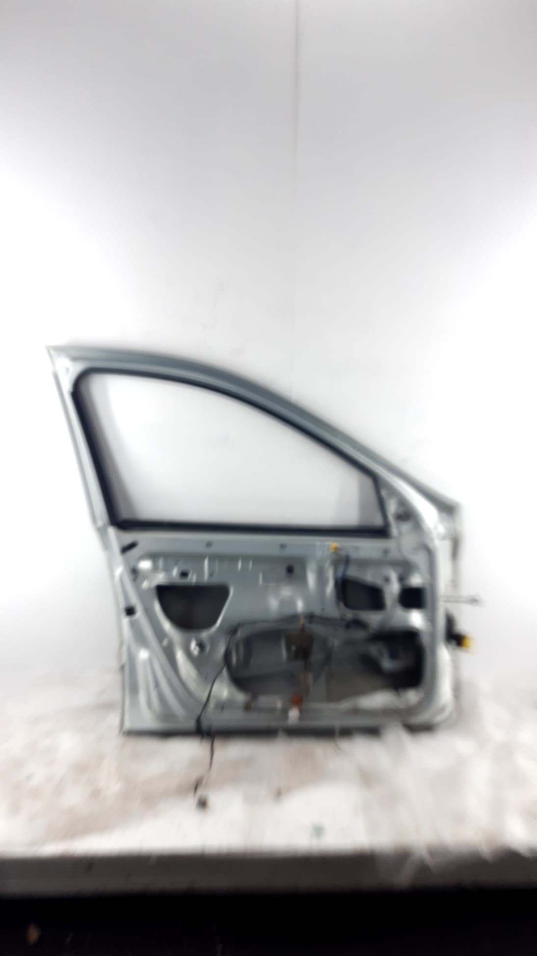 Puerta delantera izquierda RENAULT LAGUNA (B56) 2