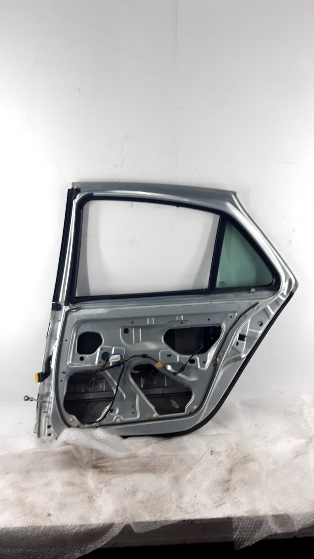 Puerta trasera derecha RENAULT LAGUNA (B56) 2